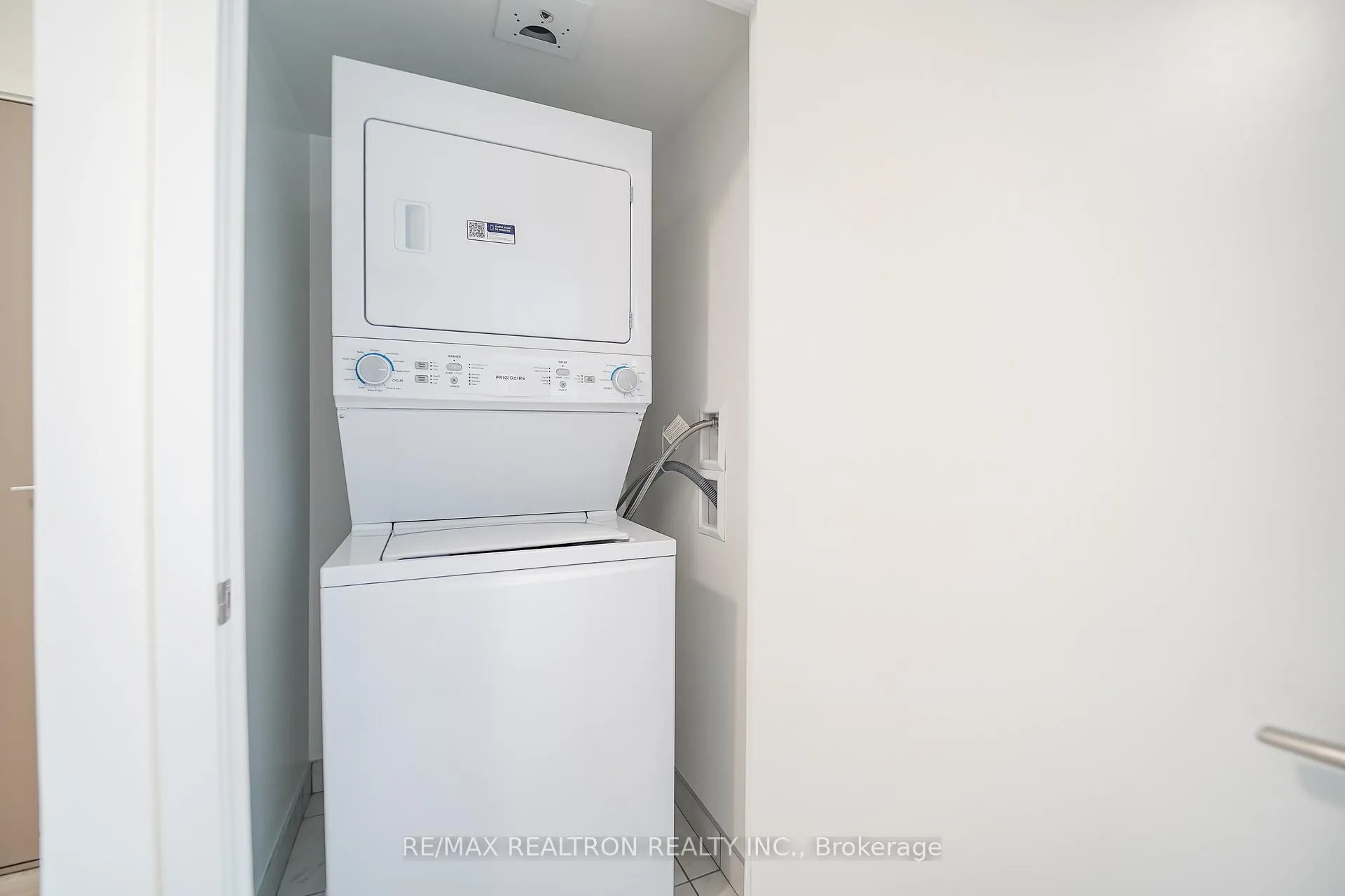 Photo 14 of Unit 1206, 1010 Sandy Beach Road, Pickering, Bay Ridges — HOMEH