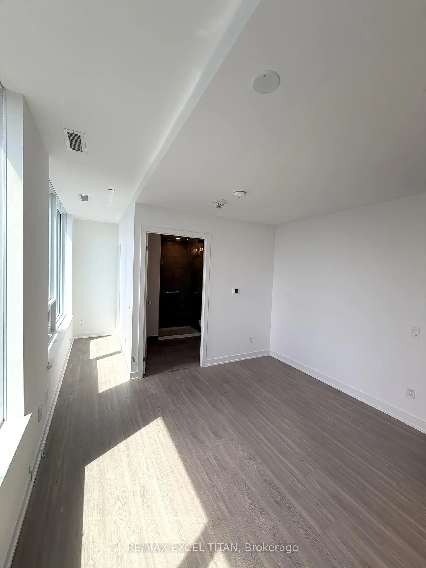 Photo 7 of Unit 5910, 8 Wellesley Street, Toronto, Bay Street Corridor — HOMEH
