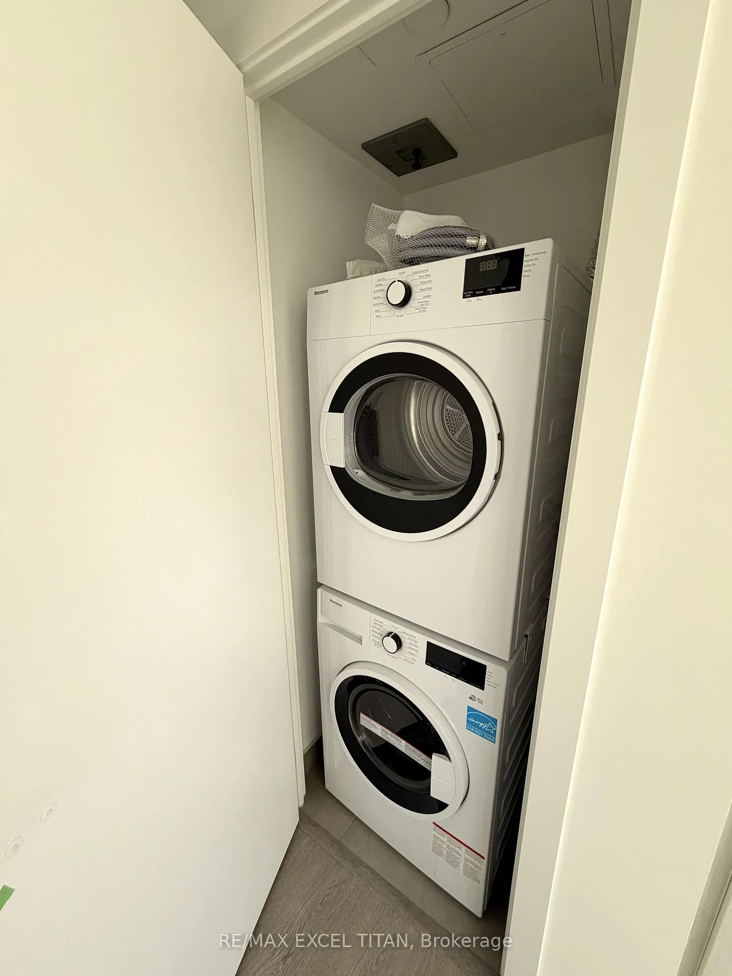 Photo 11 of Unit 5910, 8 Wellesley Street, Toronto, Bay Street Corridor — HOMEH