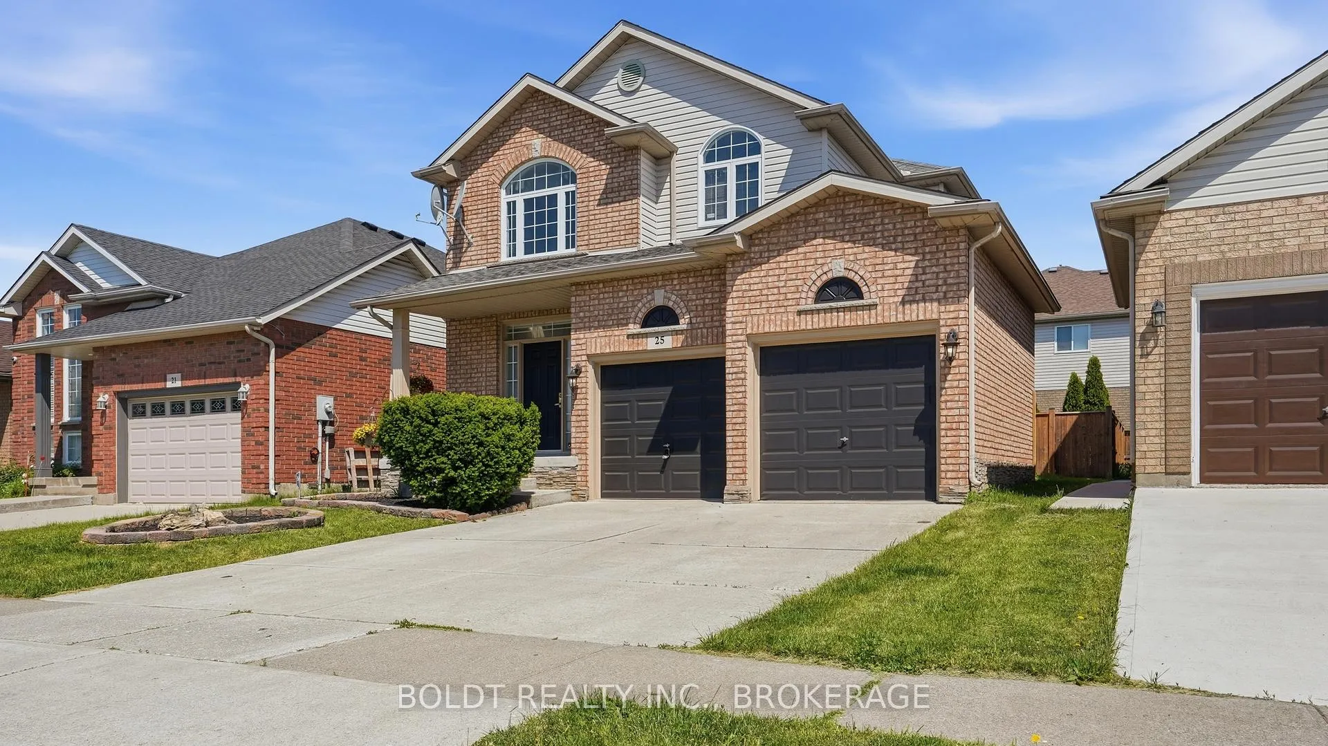 Photo 2 of 25 Summers Drive, Thorold, Confederation Heights — HOMEH