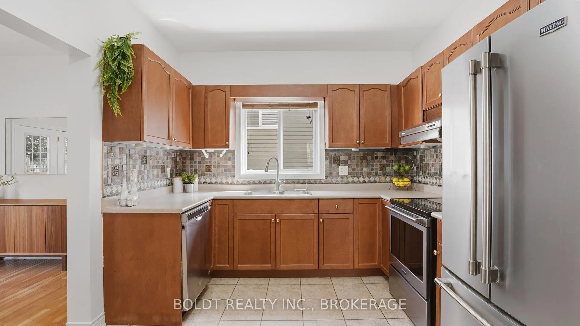 Photo 14 of 25 Summers Drive, Thorold, Confederation Heights — HOMEH