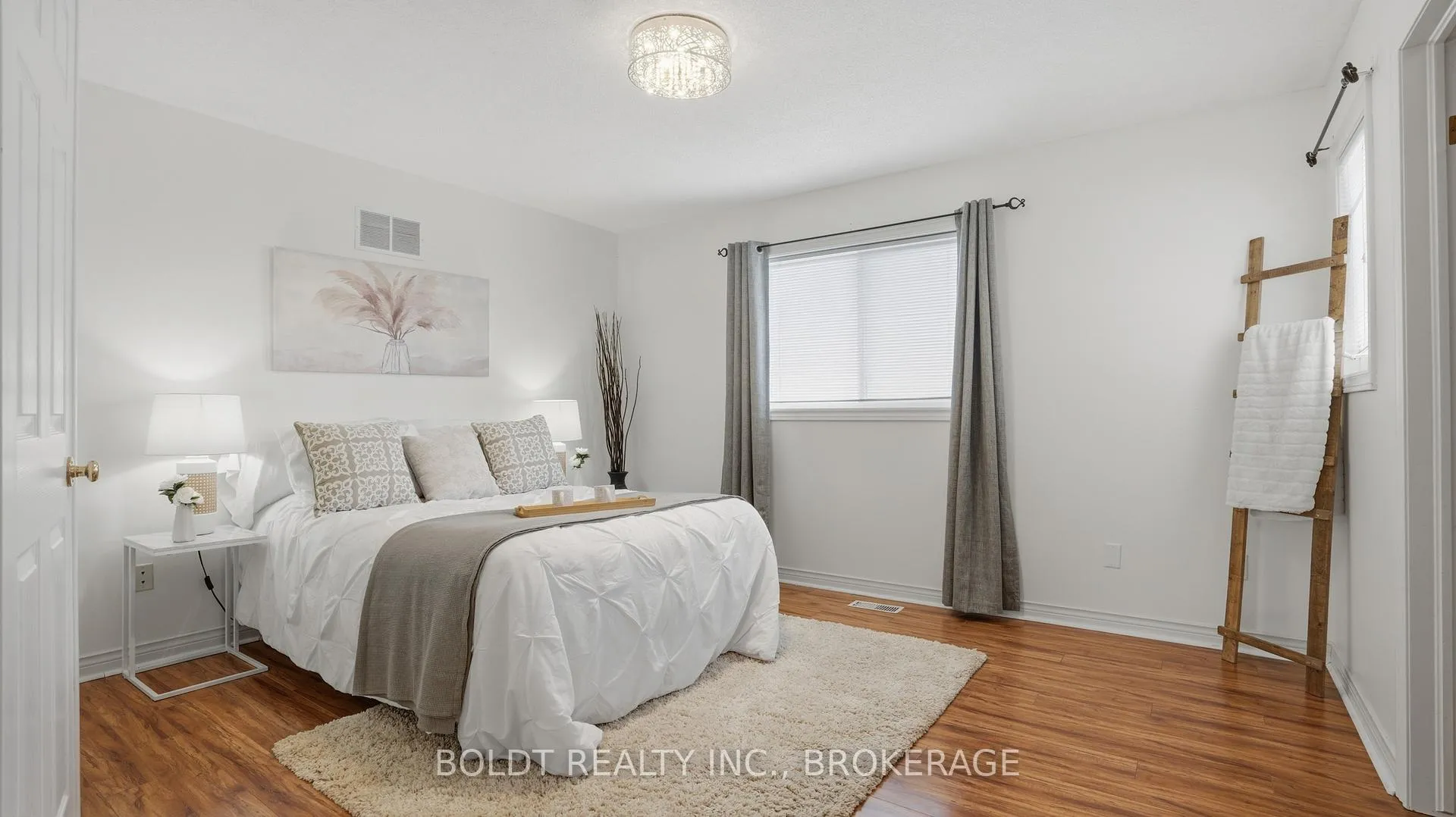 Photo 16 of 25 Summers Drive, Thorold, Confederation Heights — HOMEH