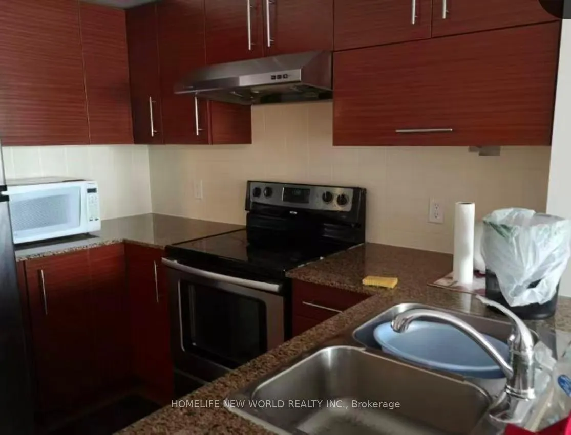 Photo 2 of Unit 308, 233 South Park Road, Markham, Thornhill — HOMEH
