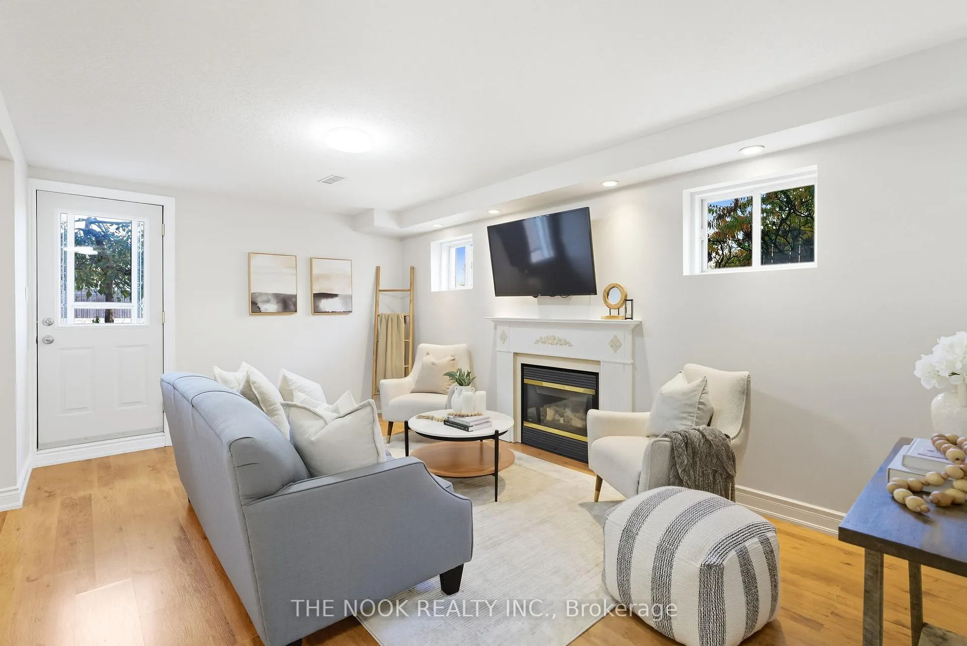 Photo 24 of 42 Bridle Court, Clarington, Courtice — HOMEH