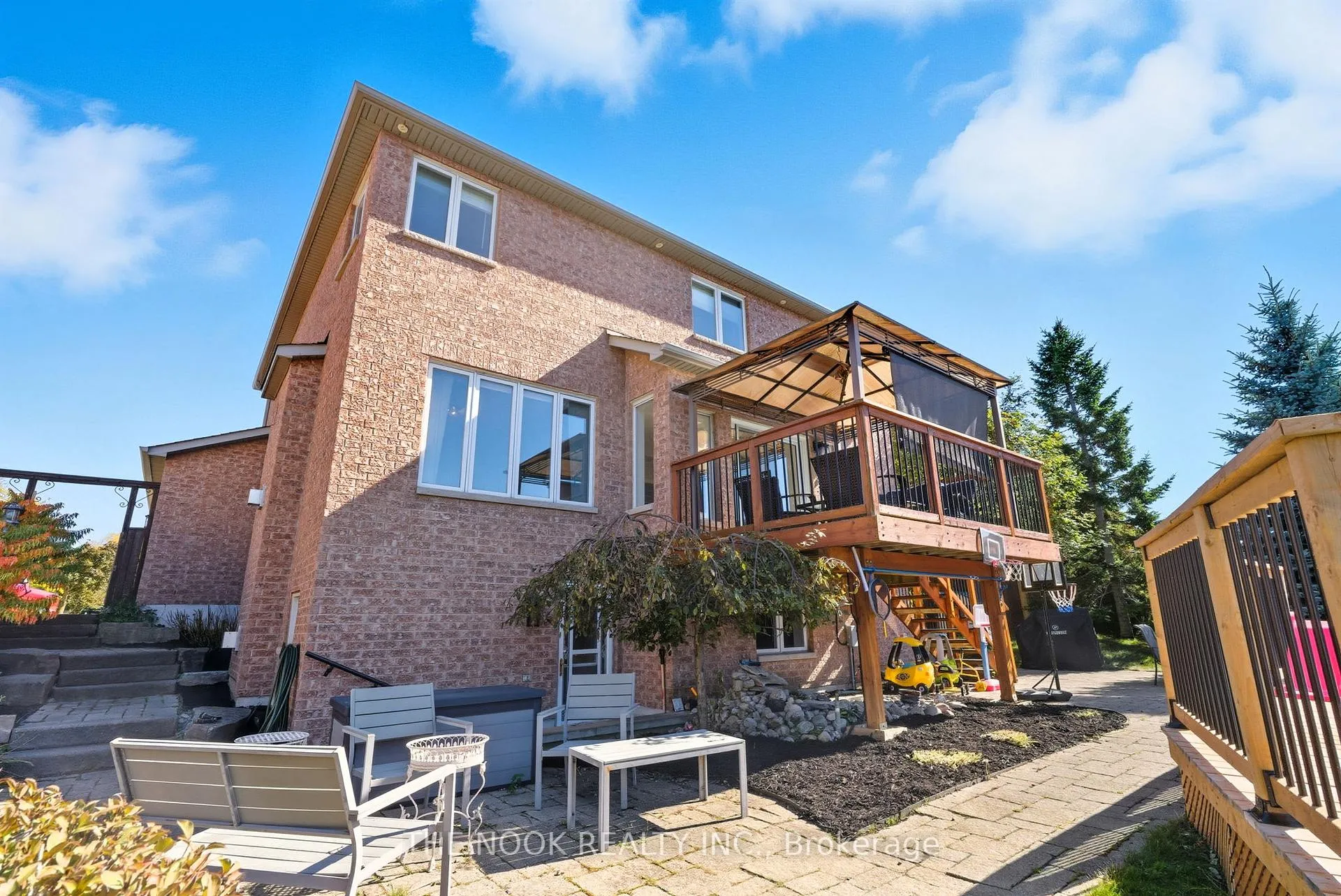 Photo 41 of 42 Bridle Court, Clarington, Courtice — HOMEH