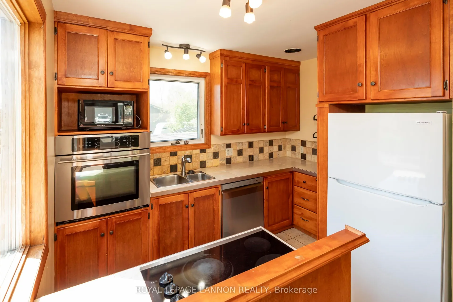 Photo 8 of 57 Clayte Street, Thunder Bay, Shuniah — HOMEH