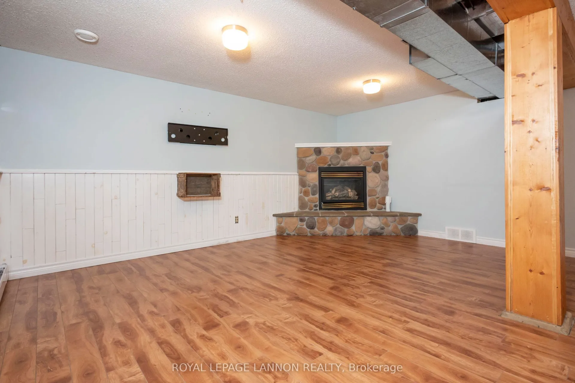 Photo 32 of 57 Clayte Street, Thunder Bay, Shuniah — HOMEH