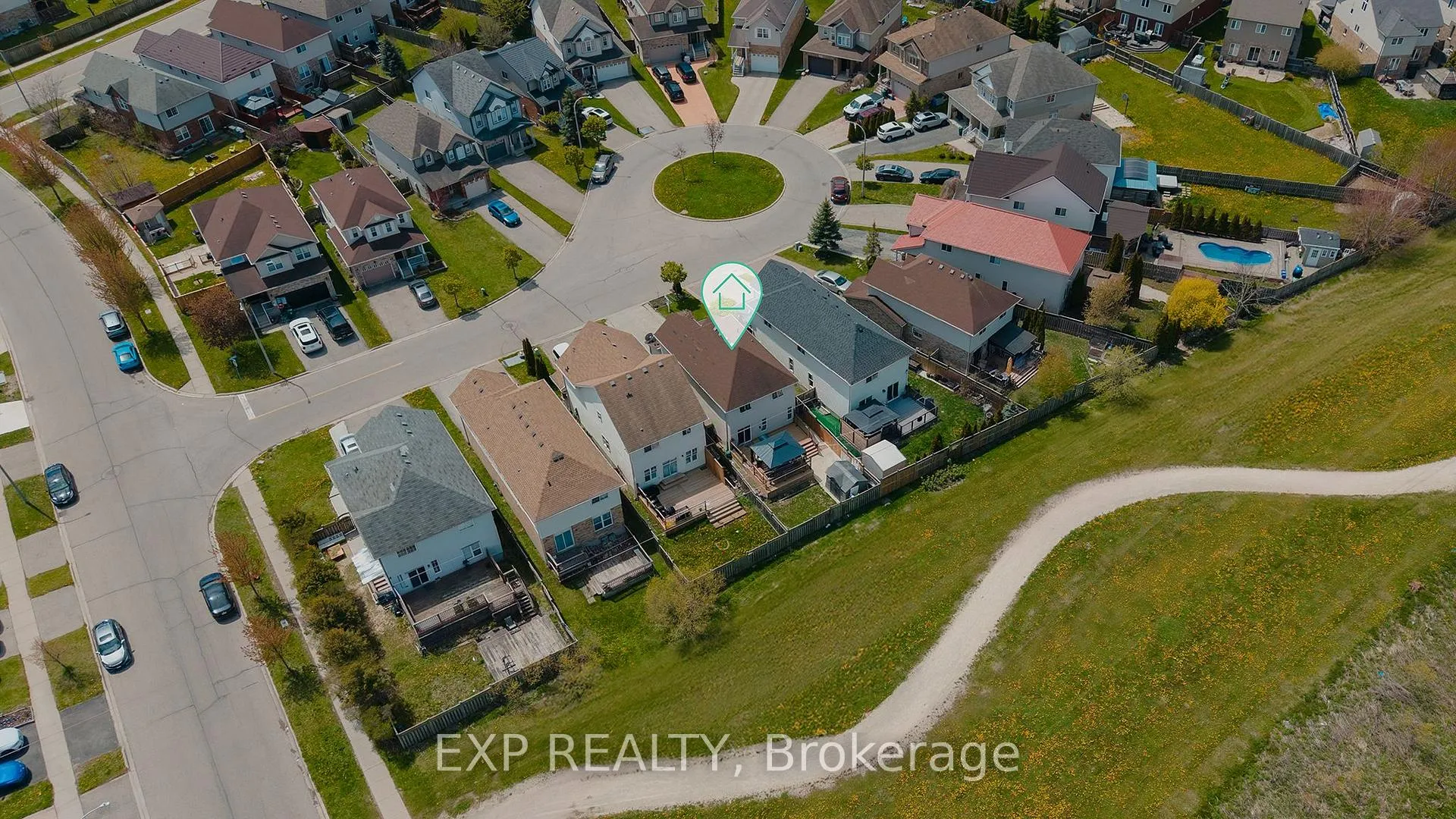 Photo 2 of 512 Snowdrop Court, Kitchener, Larentian West — HOMEH