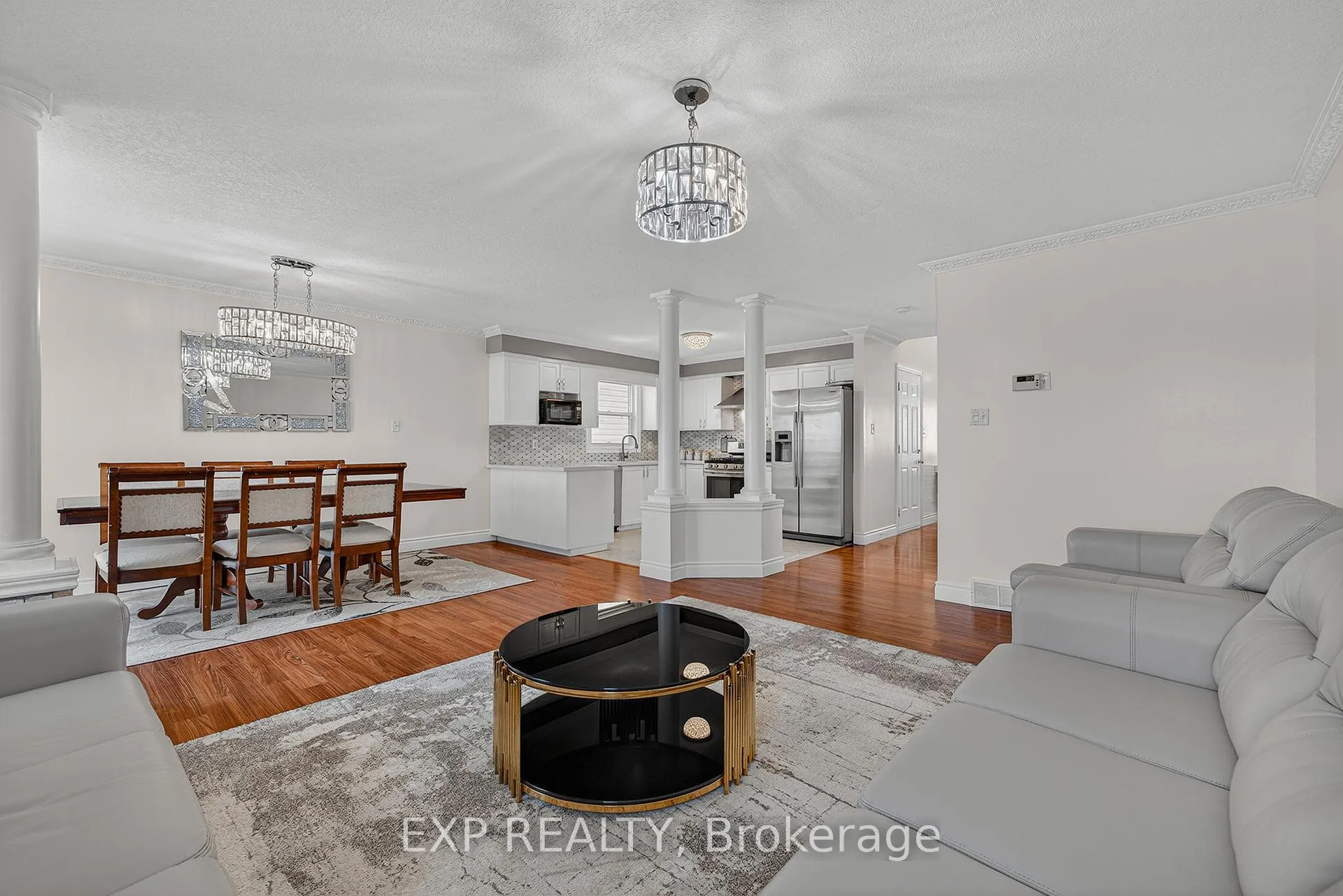 Photo 7 of 512 Snowdrop Court, Kitchener, Larentian West — HOMEH