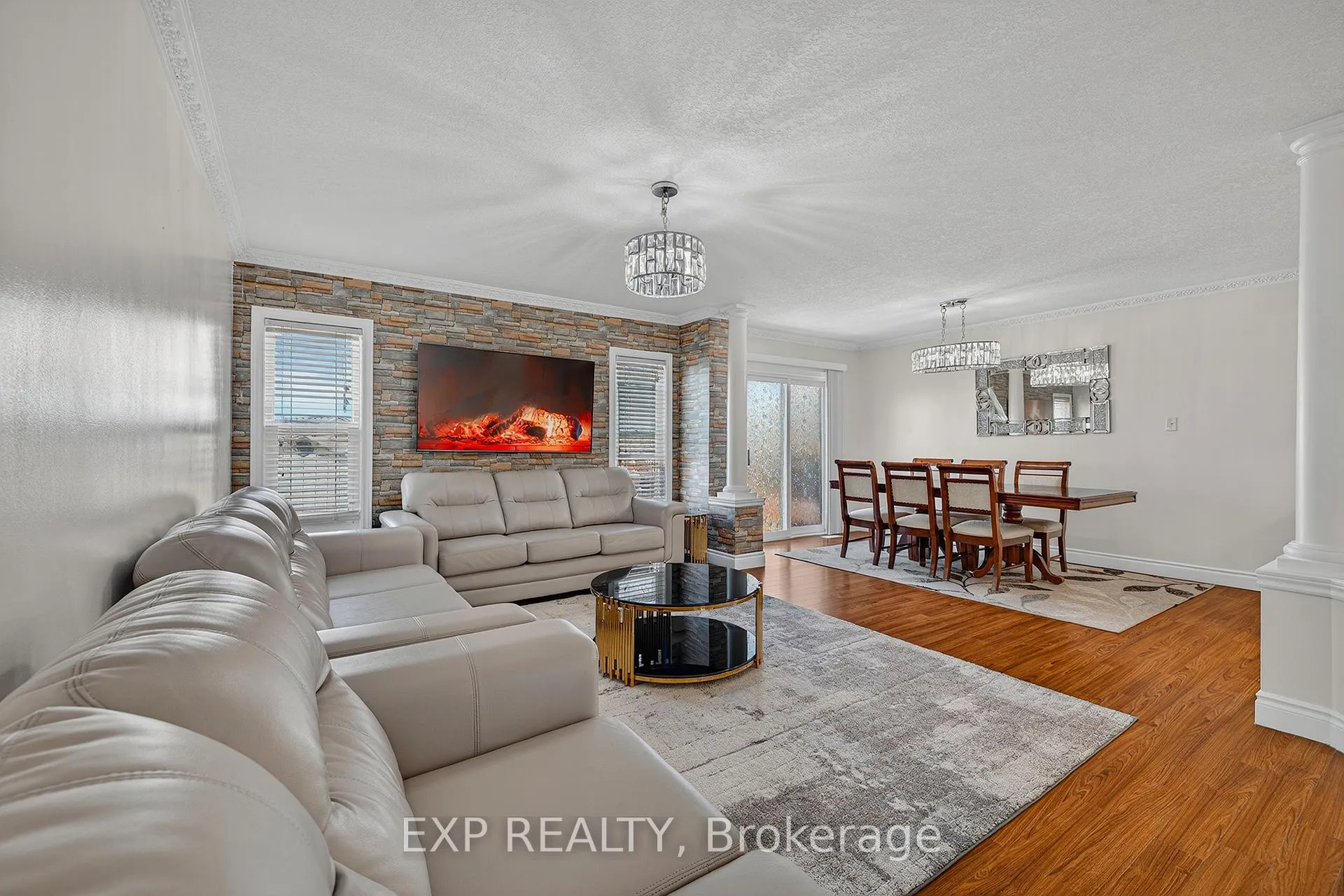 Photo 12 of 512 Snowdrop Court, Kitchener, Larentian West — HOMEH