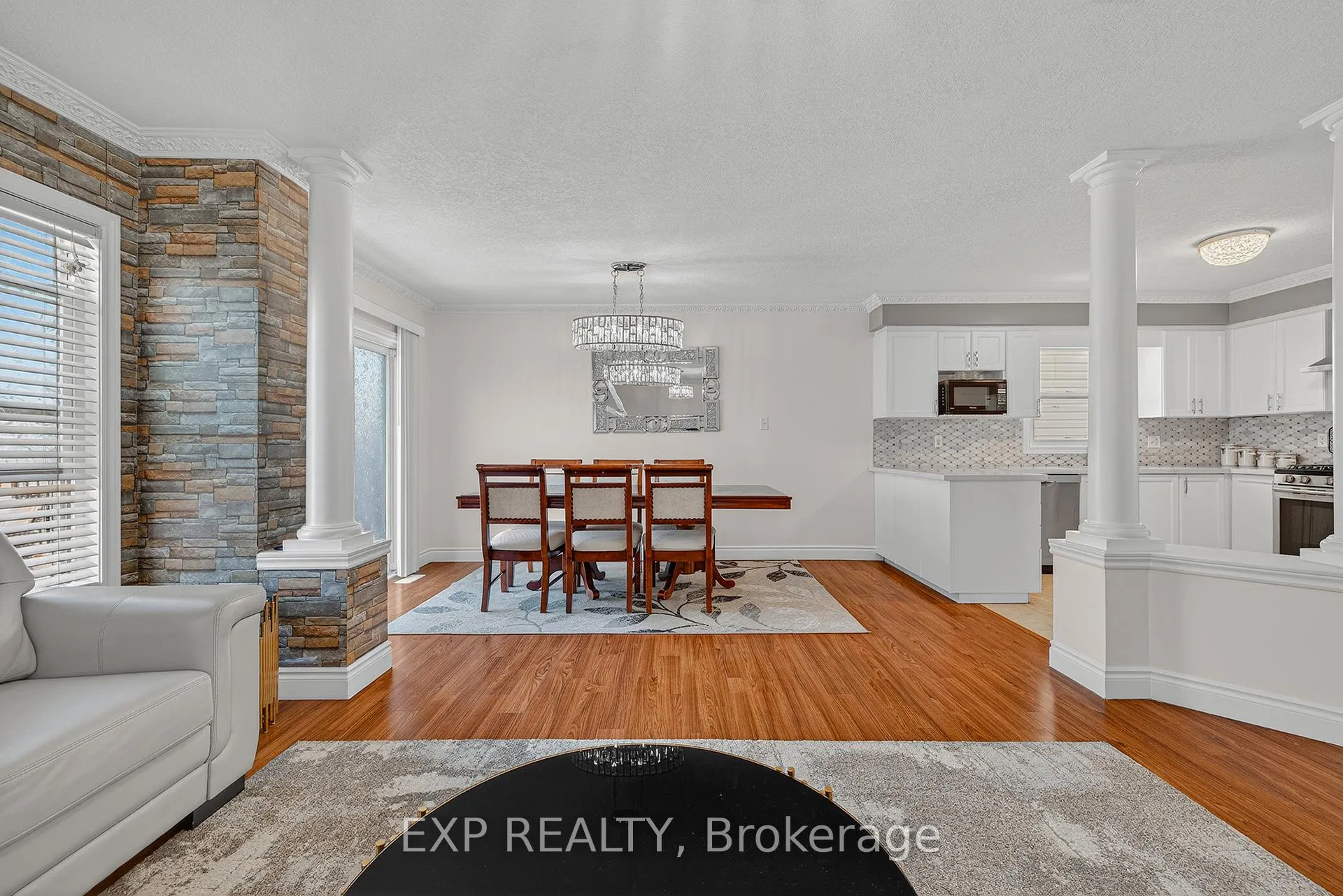 Photo 13 of 512 Snowdrop Court, Kitchener, Larentian West — HOMEH
