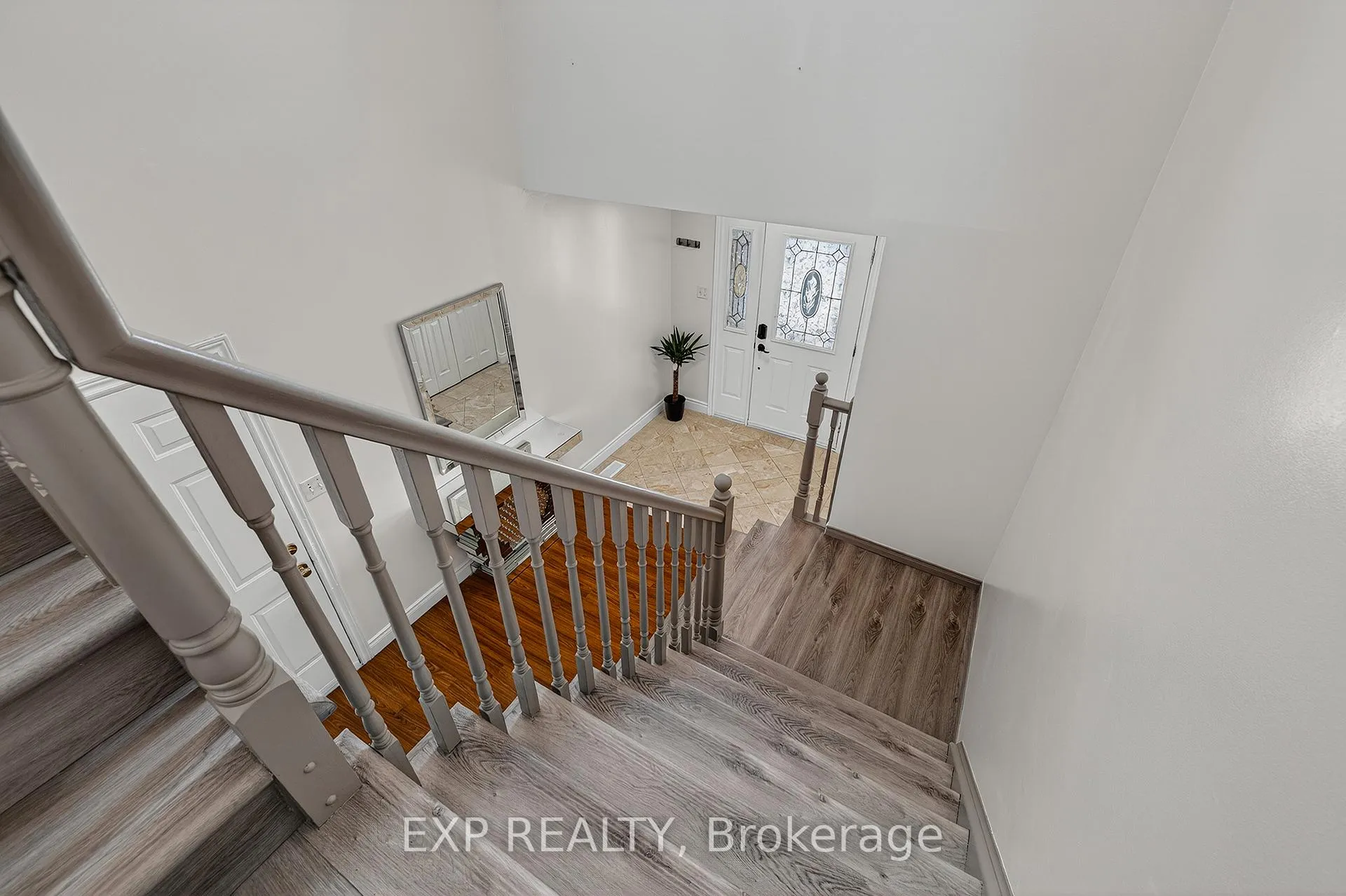 Photo 18 of 512 Snowdrop Court, Kitchener, Larentian West — HOMEH