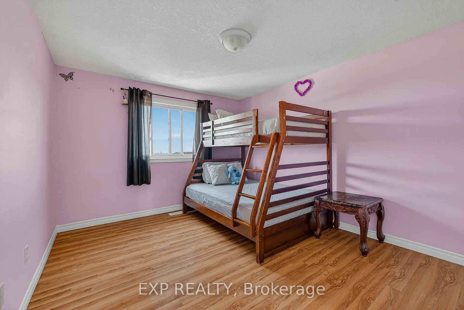 Photo 21 of 512 Snowdrop Court, Kitchener, Larentian West — HOMEH