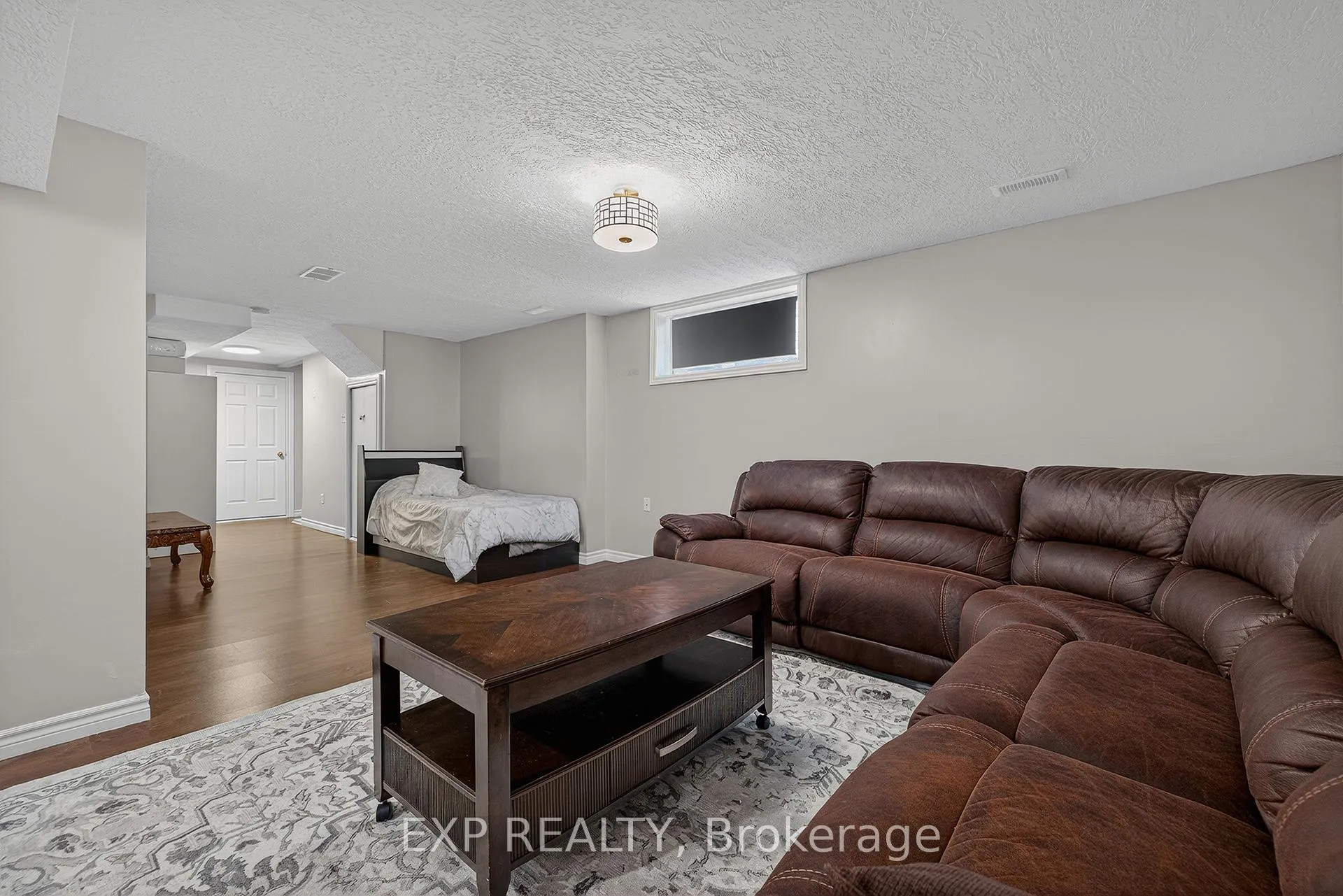 Photo 25 of 512 Snowdrop Court, Kitchener, Larentian West — HOMEH