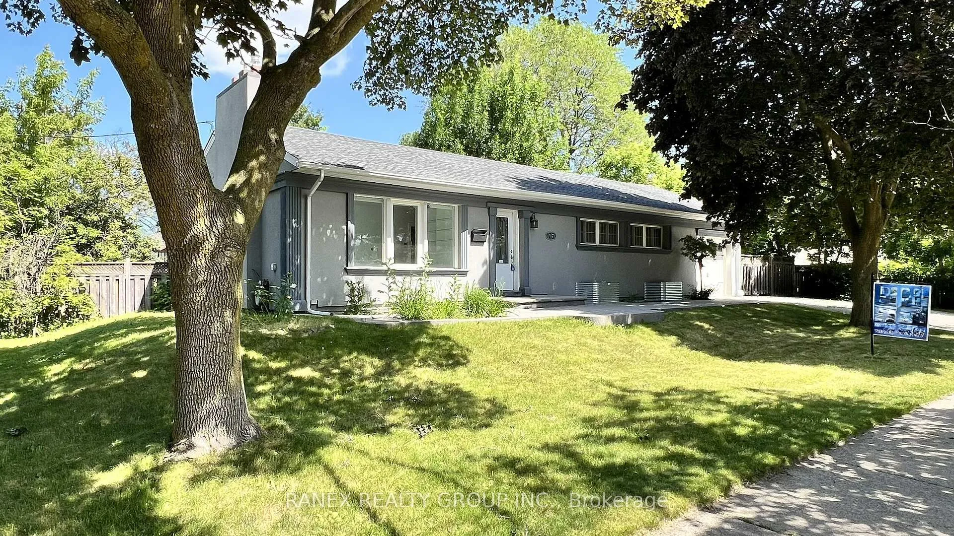 Photo 4 of 76 Eldomar Avenue, Brampton, Brampton East — HOMEH
