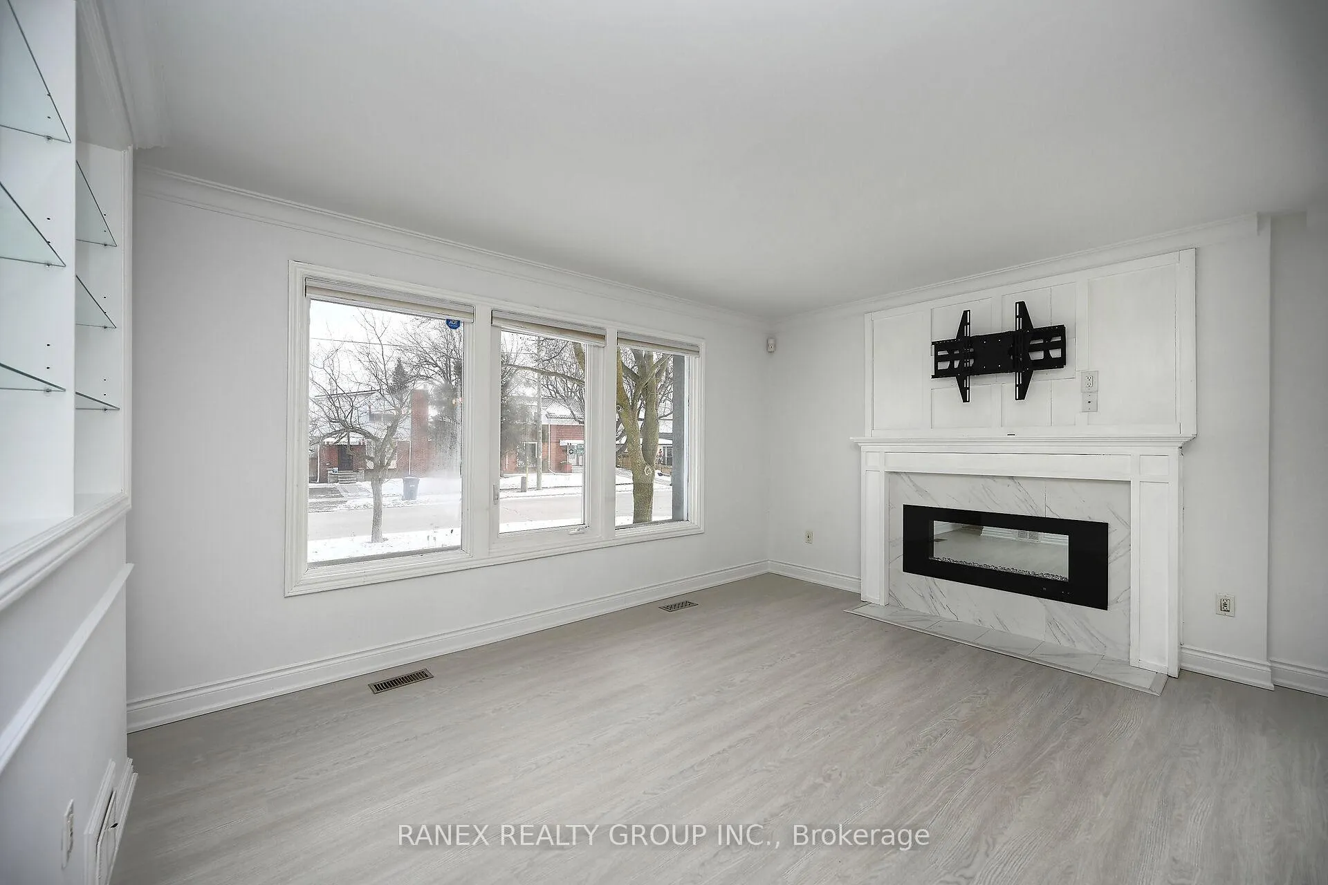 Photo 8 of 76 Eldomar Avenue, Brampton, Brampton East — HOMEH