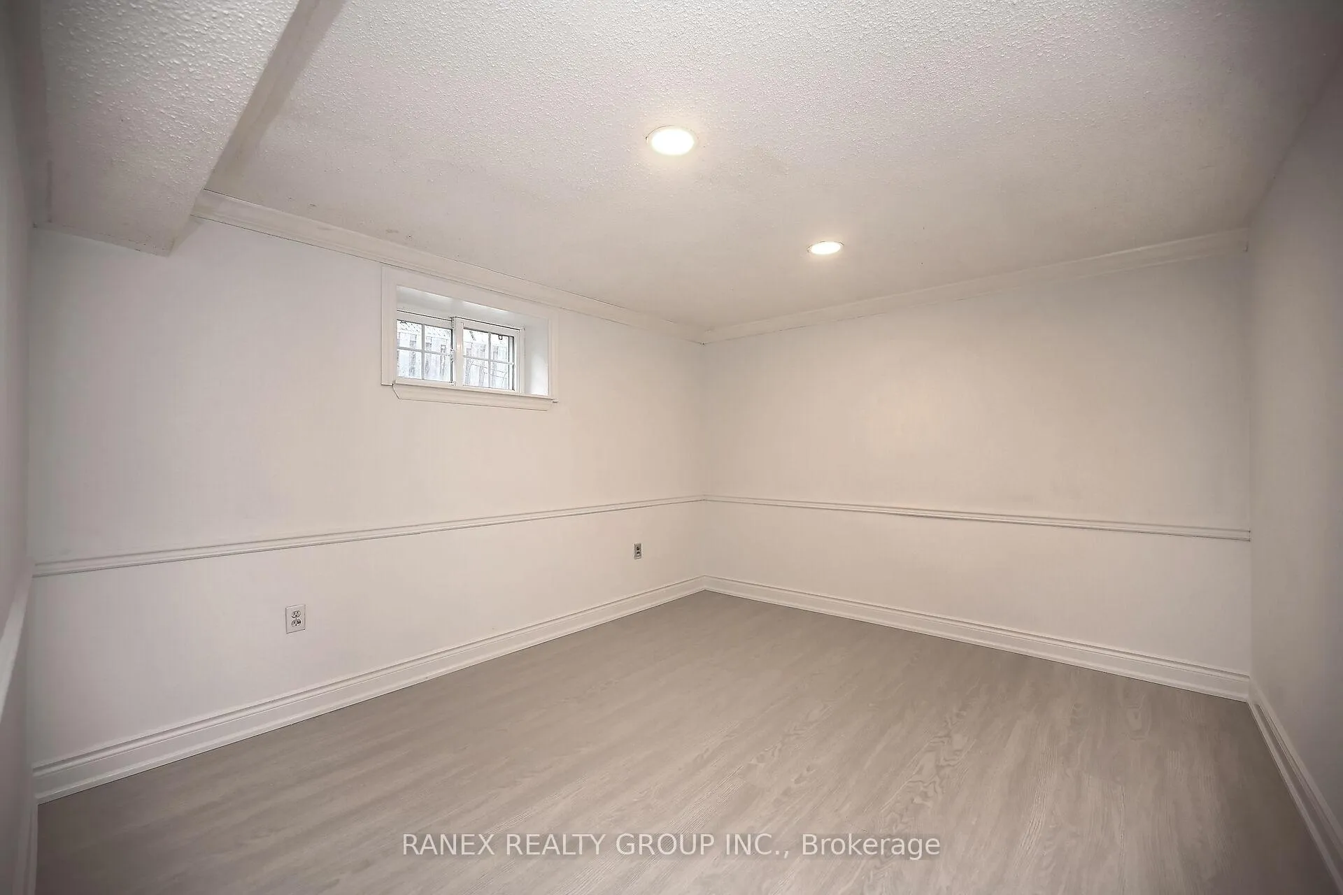Photo 33 of 76 Eldomar Avenue, Brampton, Brampton East — HOMEH