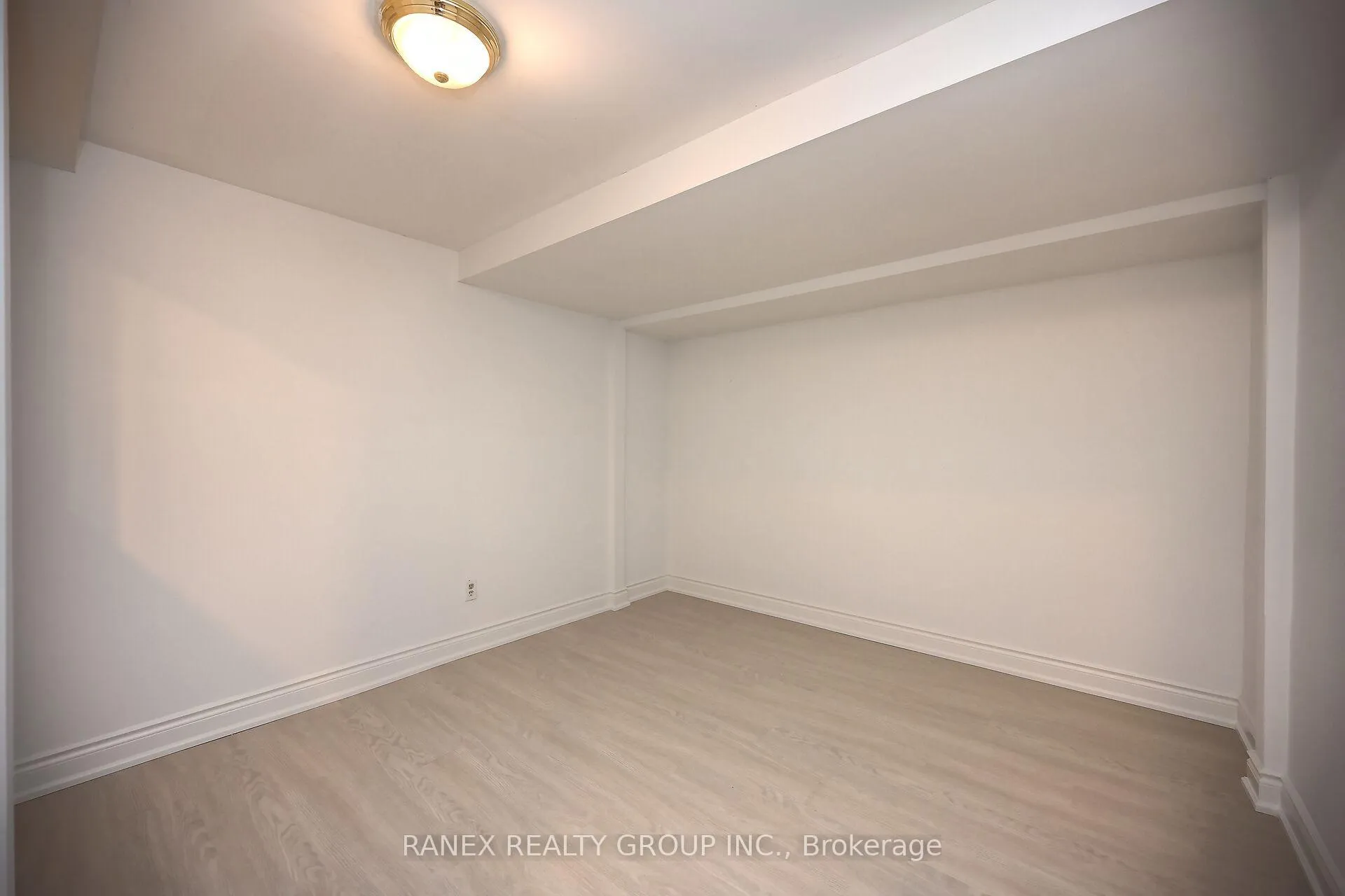 Photo 35 of 76 Eldomar Avenue, Brampton, Brampton East — HOMEH