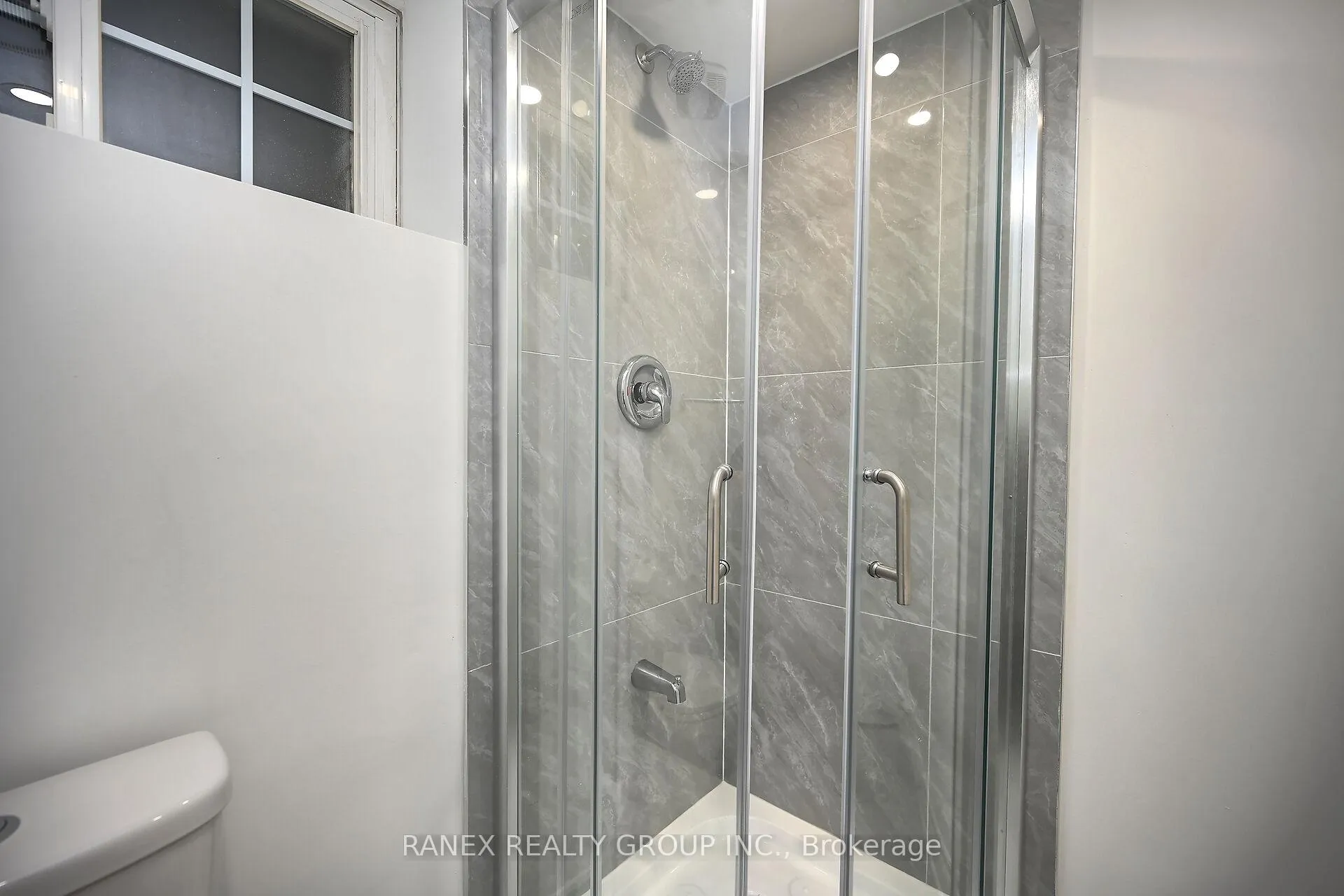 Photo 37 of 76 Eldomar Avenue, Brampton, Brampton East — HOMEH