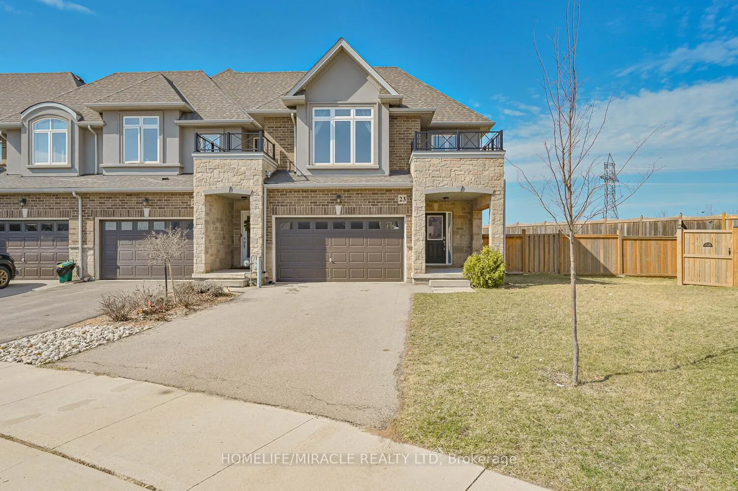 Photo 3 of Unit Upper, 23 Pinot Crescent, Hamilton, Stoney Creek — HOMEH