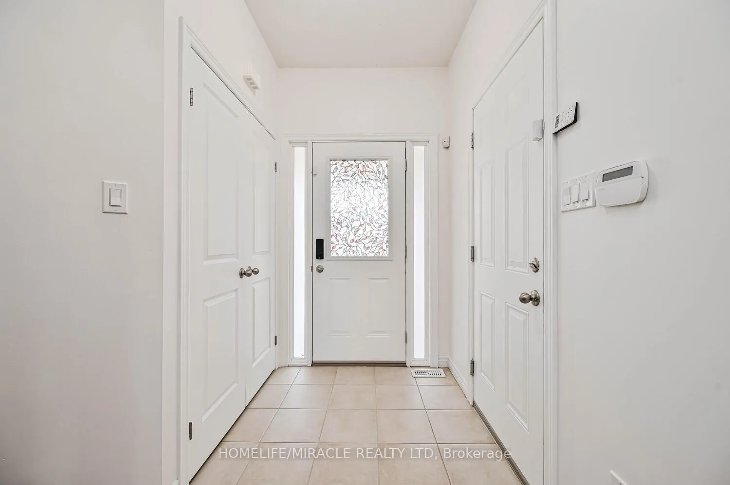 Photo 6 of Unit Upper, 23 Pinot Crescent, Hamilton, Stoney Creek — HOMEH