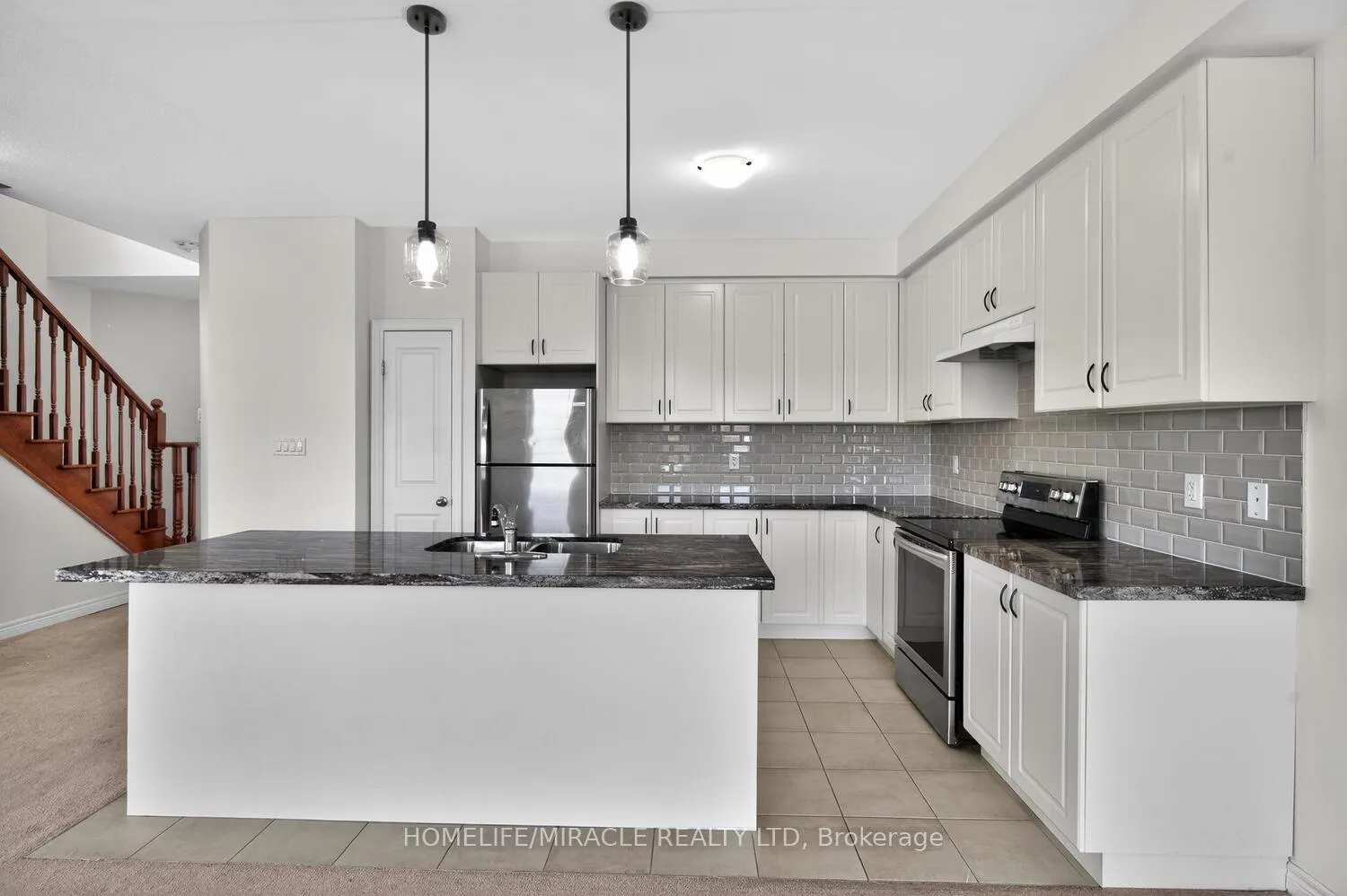 Photo 19 of Unit Upper, 23 Pinot Crescent, Hamilton, Stoney Creek — HOMEH