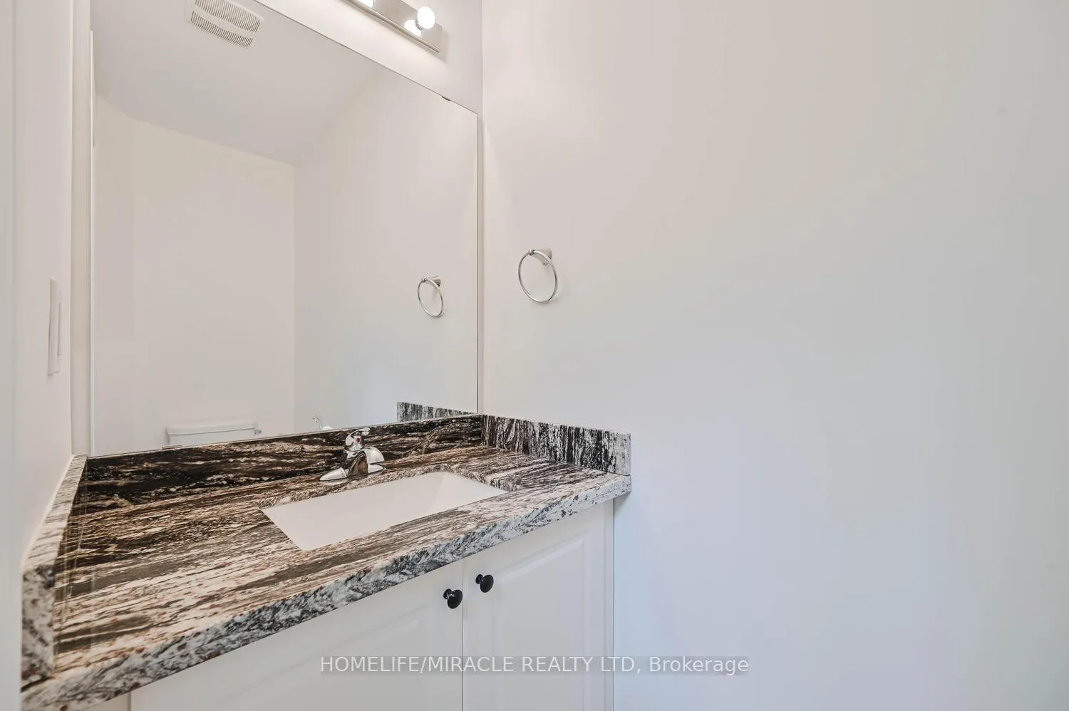 Photo 21 of Unit Upper, 23 Pinot Crescent, Hamilton, Stoney Creek — HOMEH