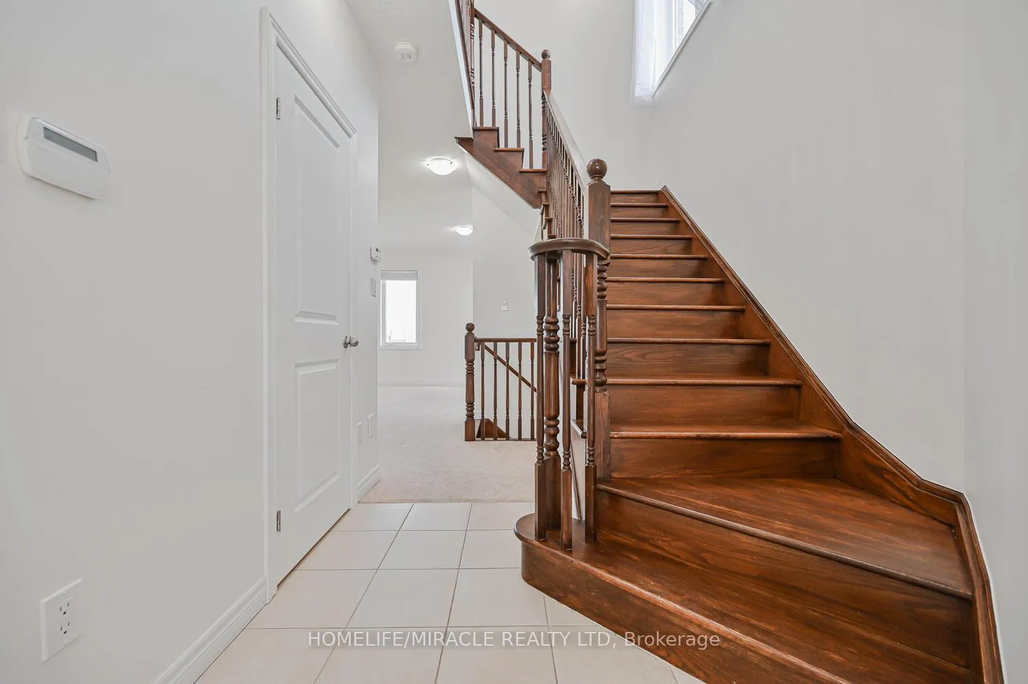 Photo 23 of Unit Upper, 23 Pinot Crescent, Hamilton, Stoney Creek — HOMEH