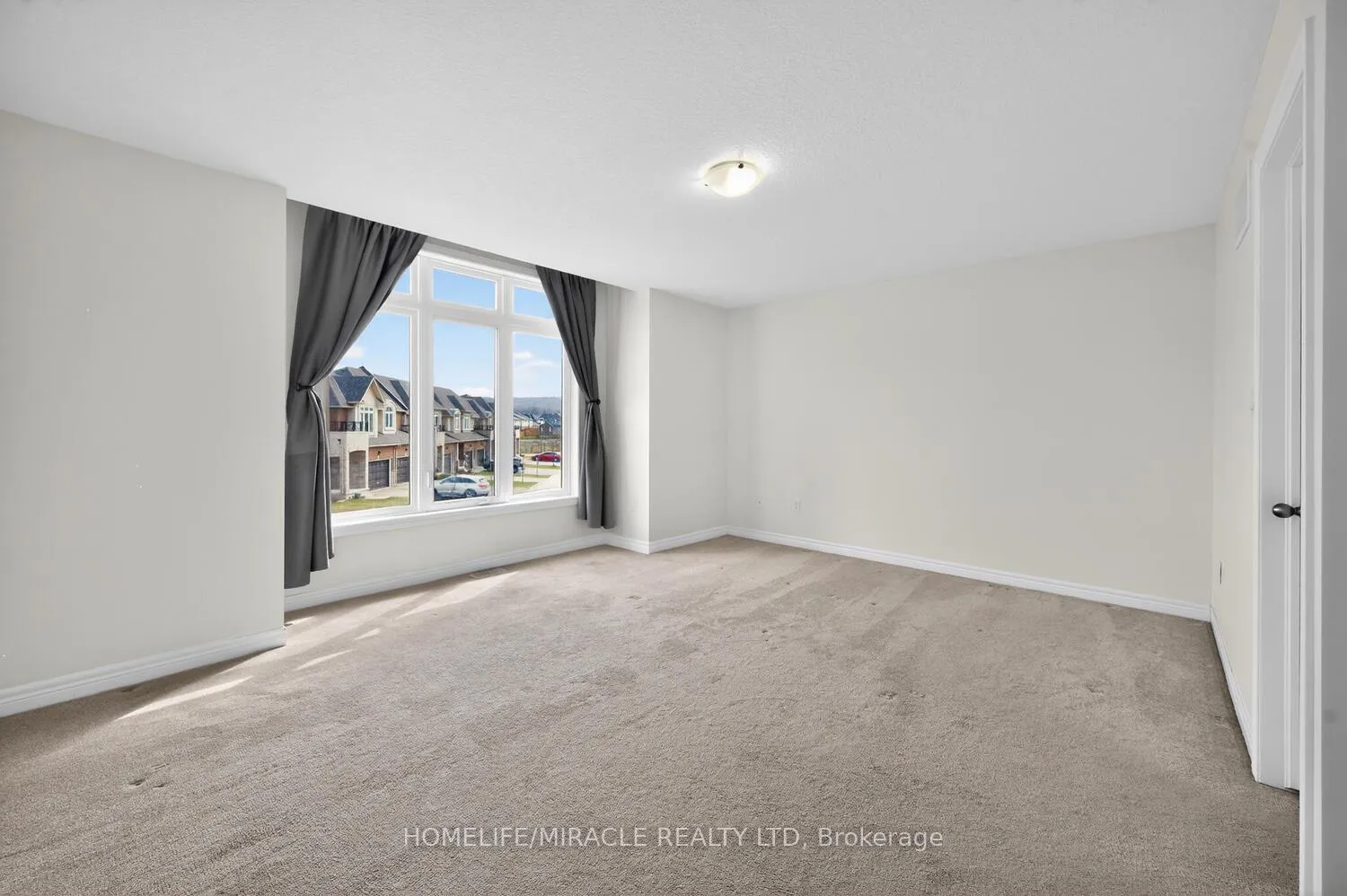 Photo 28 of Unit Upper, 23 Pinot Crescent, Hamilton, Stoney Creek — HOMEH