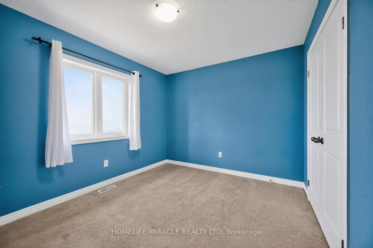 Photo 37 of Unit Upper, 23 Pinot Crescent, Hamilton, Stoney Creek — HOMEH