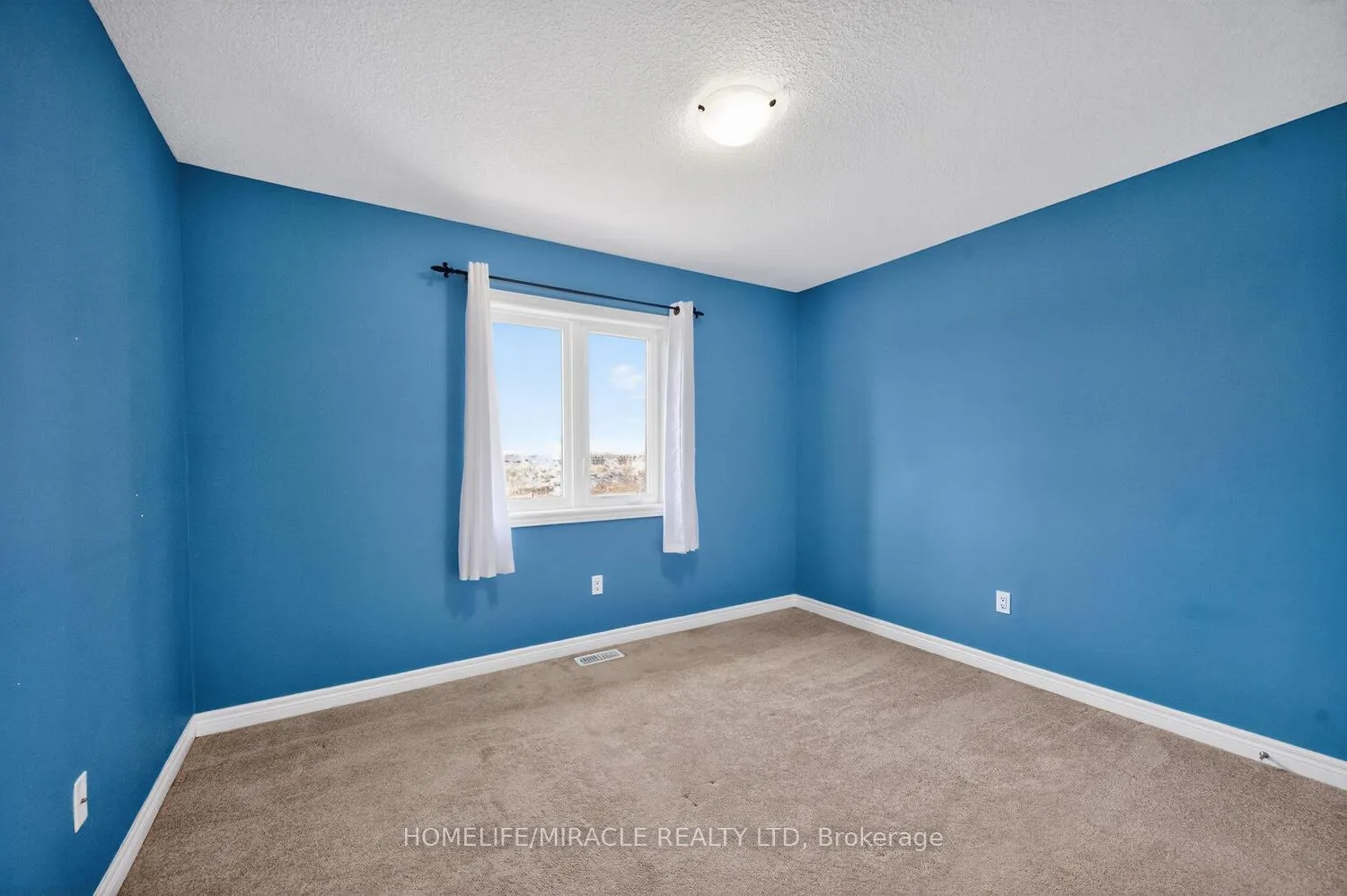 Photo 38 of Unit Upper, 23 Pinot Crescent, Hamilton, Stoney Creek — HOMEH