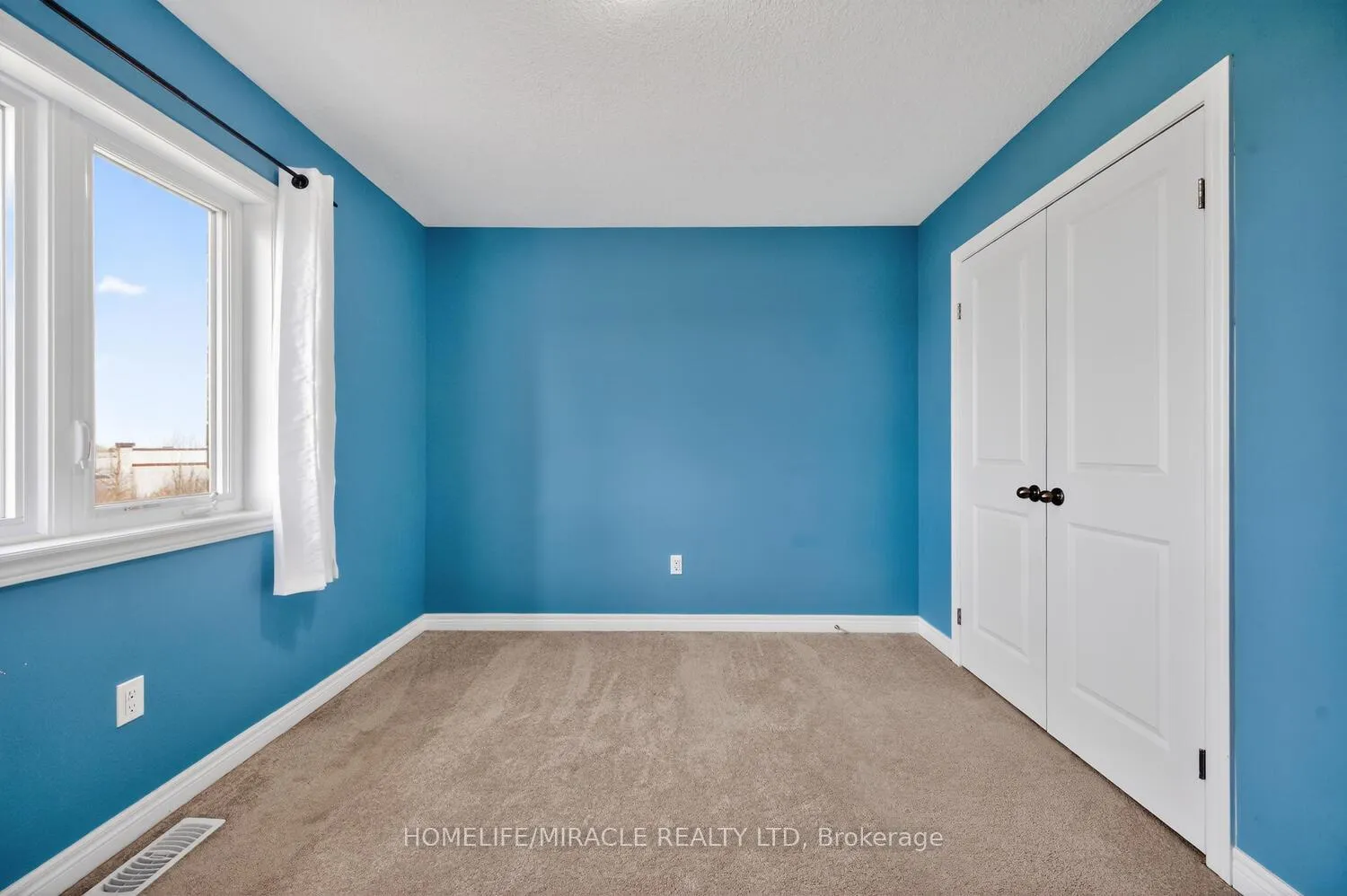 Photo 39 of Unit Upper, 23 Pinot Crescent, Hamilton, Stoney Creek — HOMEH
