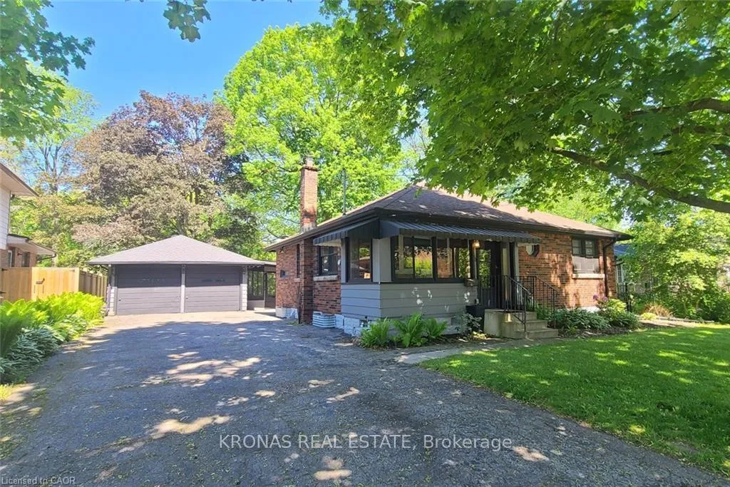 Photo 1 of 38 Helen Street, Hamilton, Dundas — HOMEH
