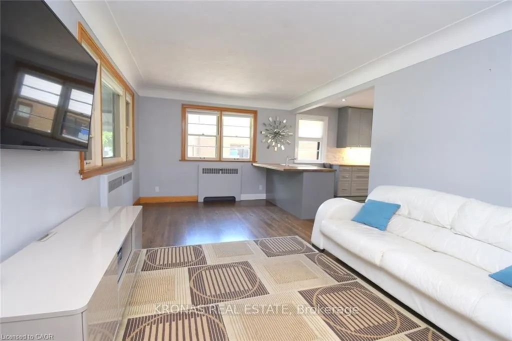Photo 10 of 38 Helen Street, Hamilton, Dundas — HOMEH