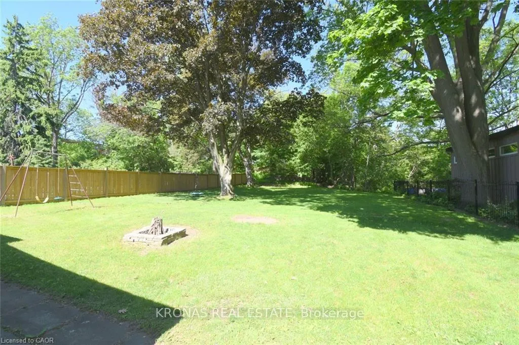 Photo 46 of 38 Helen Street, Hamilton, Dundas — HOMEH