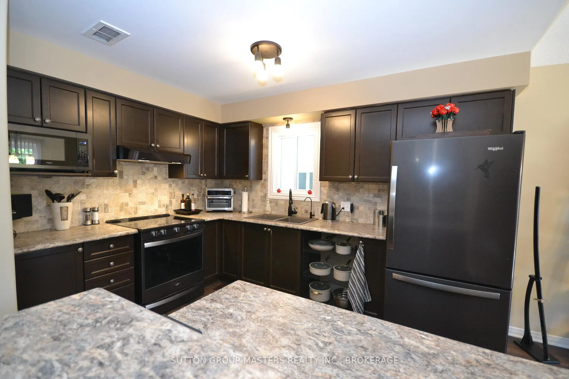 Photo 10 of 737 Margaret Way, Kingston, Kingston East (Incl Barret Crt) — HOMEH