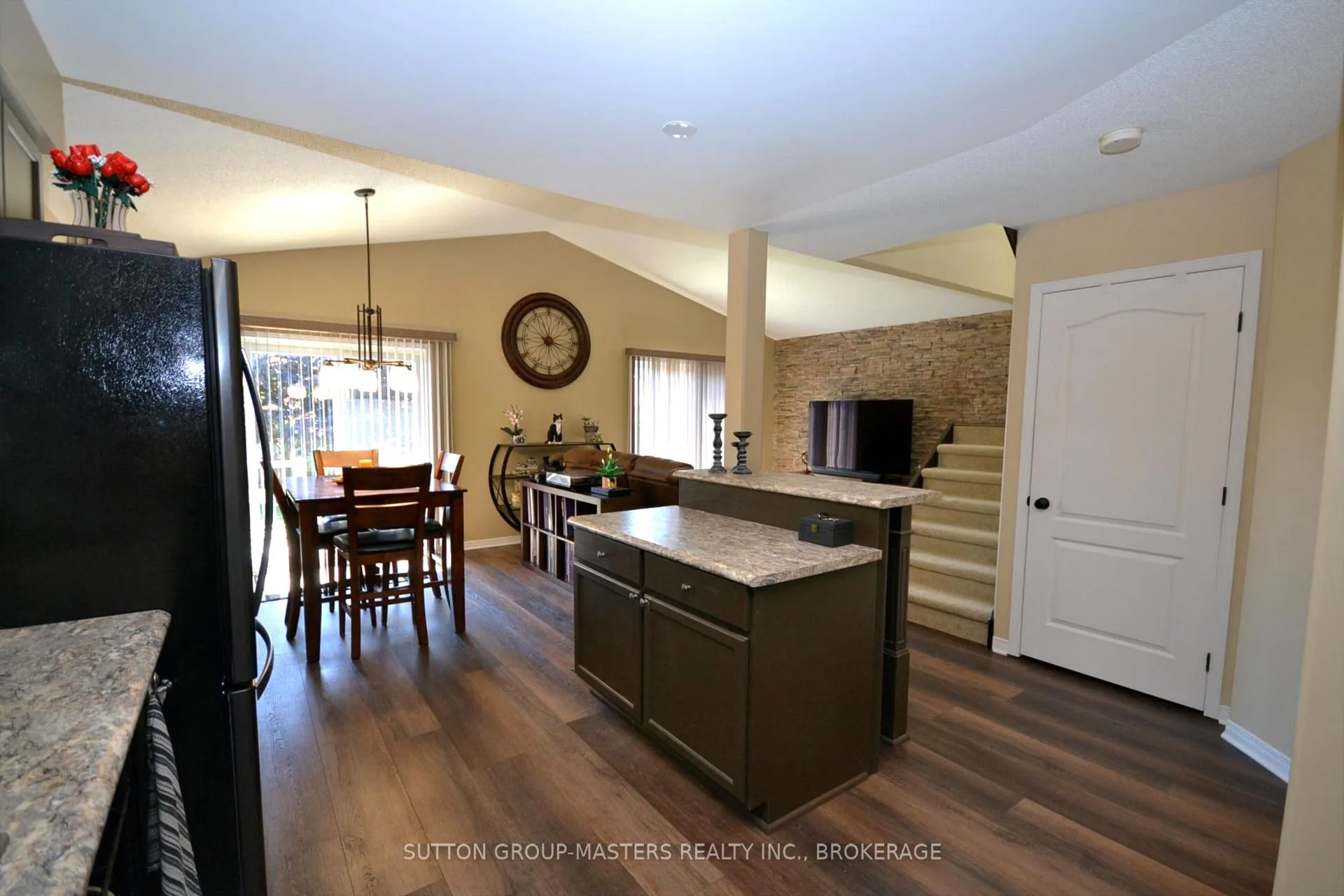 Photo 12 of 737 Margaret Way, Kingston, Kingston East (Incl Barret Crt) — HOMEH