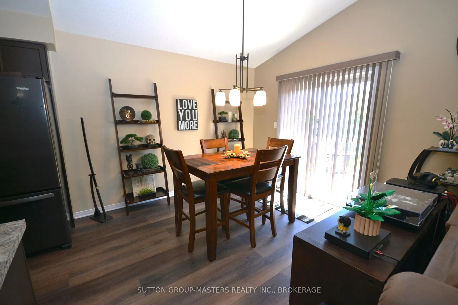 Photo 13 of 737 Margaret Way, Kingston, Kingston East (Incl Barret Crt) — HOMEH