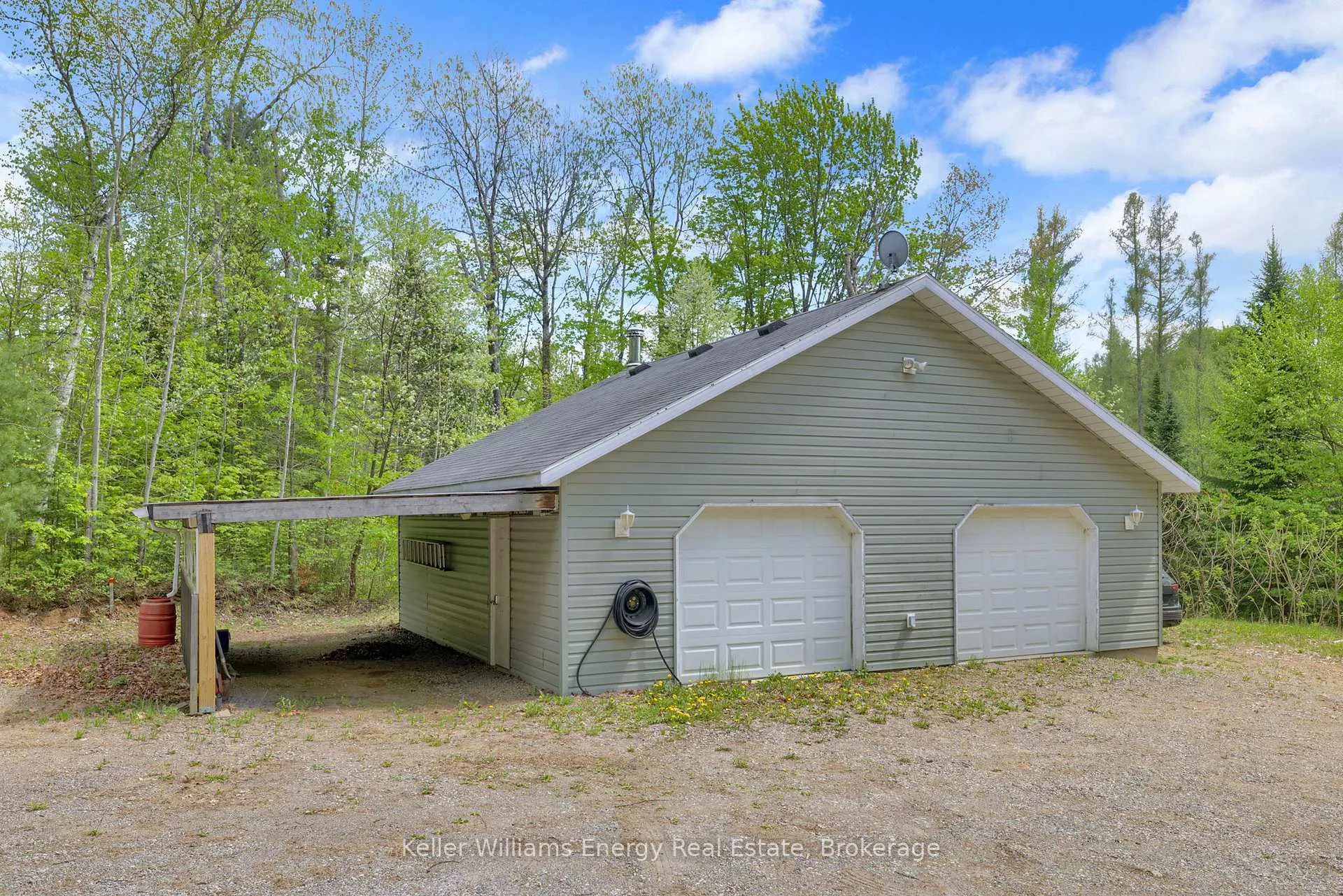 Photo 2 of 34C Bentley Lake Place, Faraday — HOMEH
