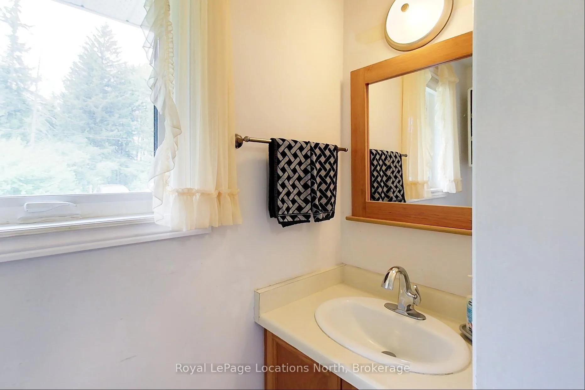 Photo 15 of 226032 Centreville Road, Meaford — HOMEH