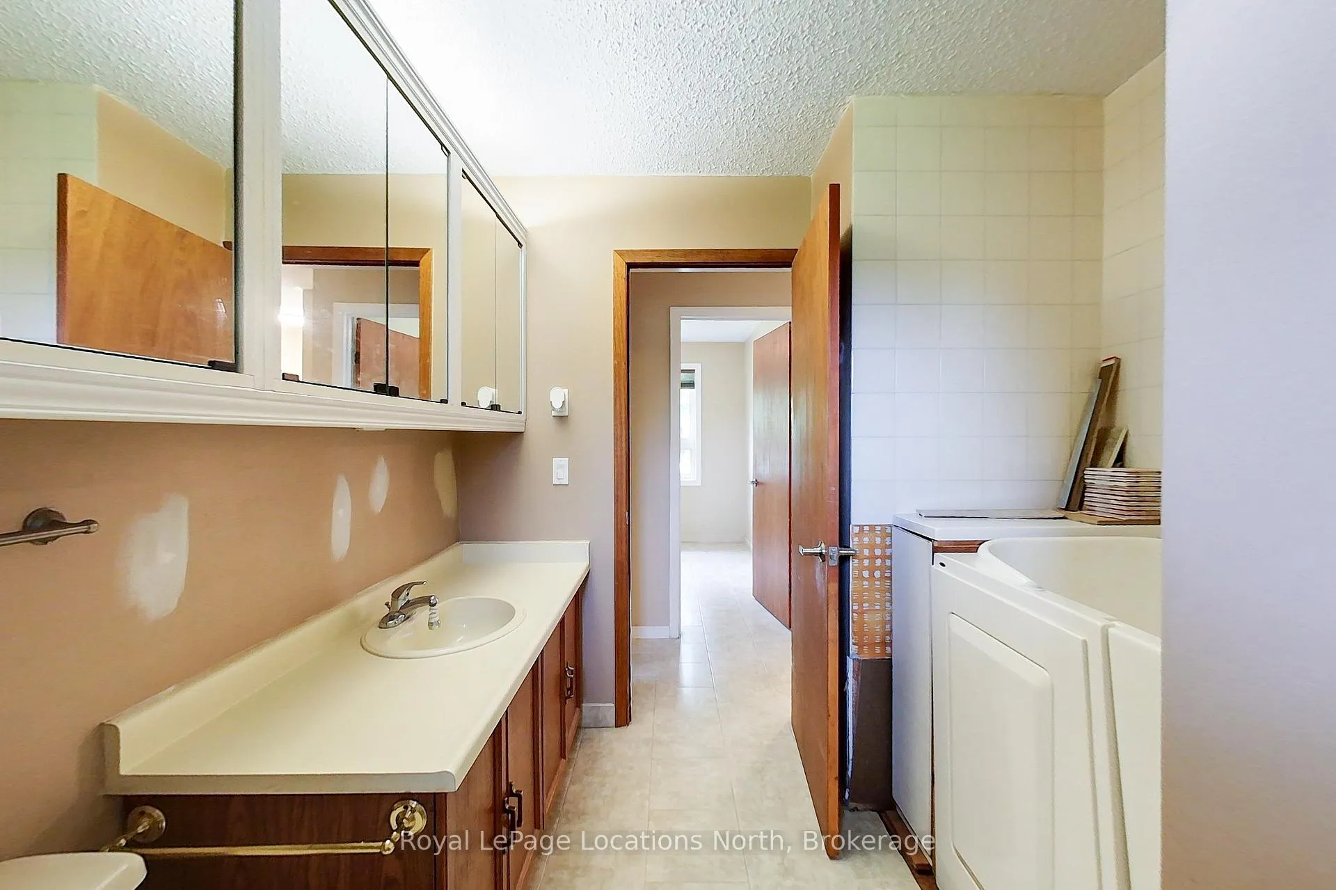 Photo 19 of 226032 Centreville Road, Meaford — HOMEH