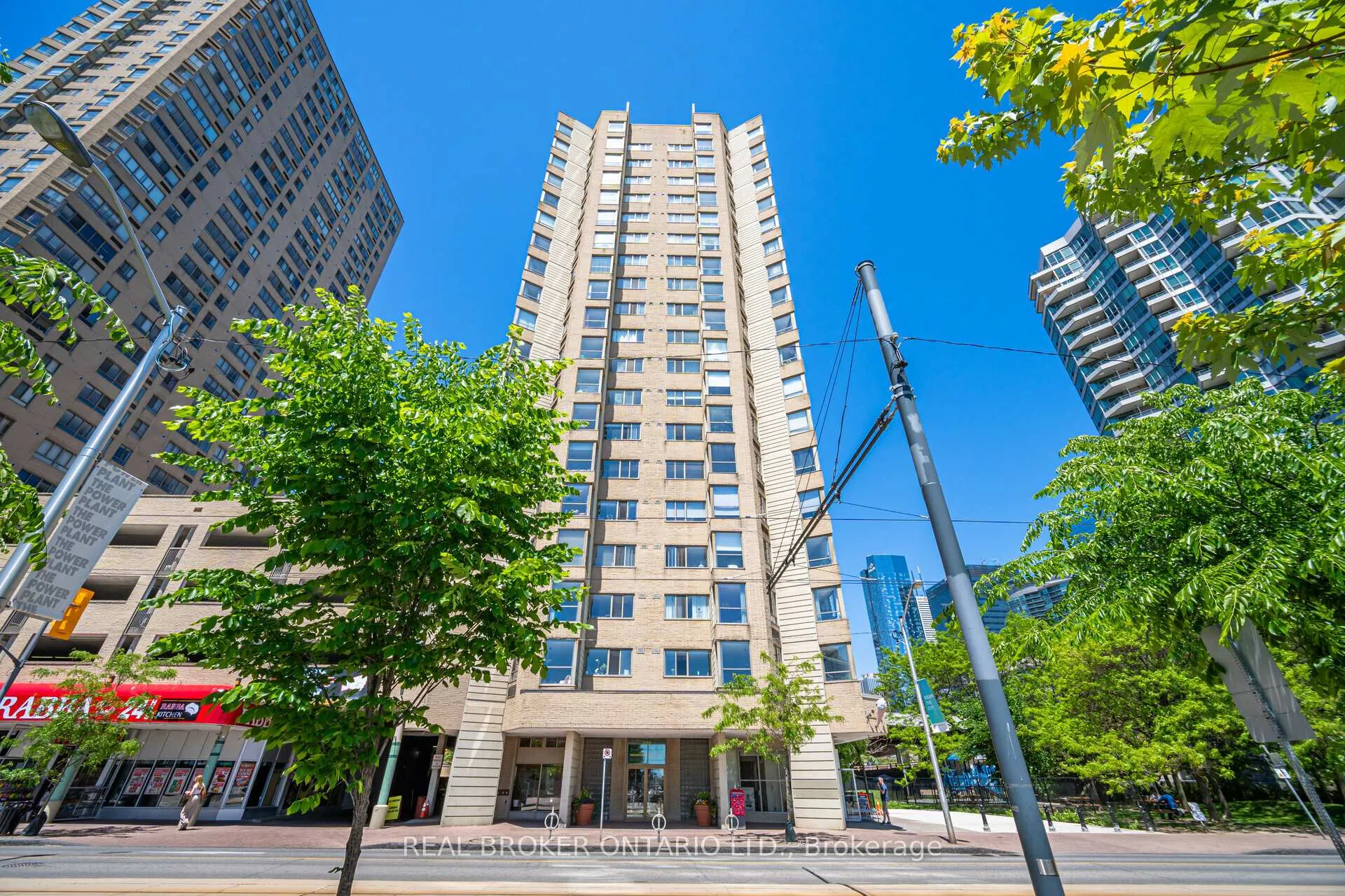 Photo 1 of Unit 604, 250 Queens Quay W, Toronto, Waterfront Communities — HOMEH