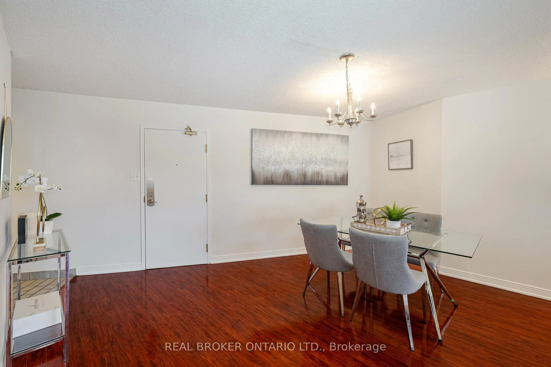 Photo 7 of Unit 604, 250 Queens Quay W, Toronto, Waterfront Communities — HOMEH