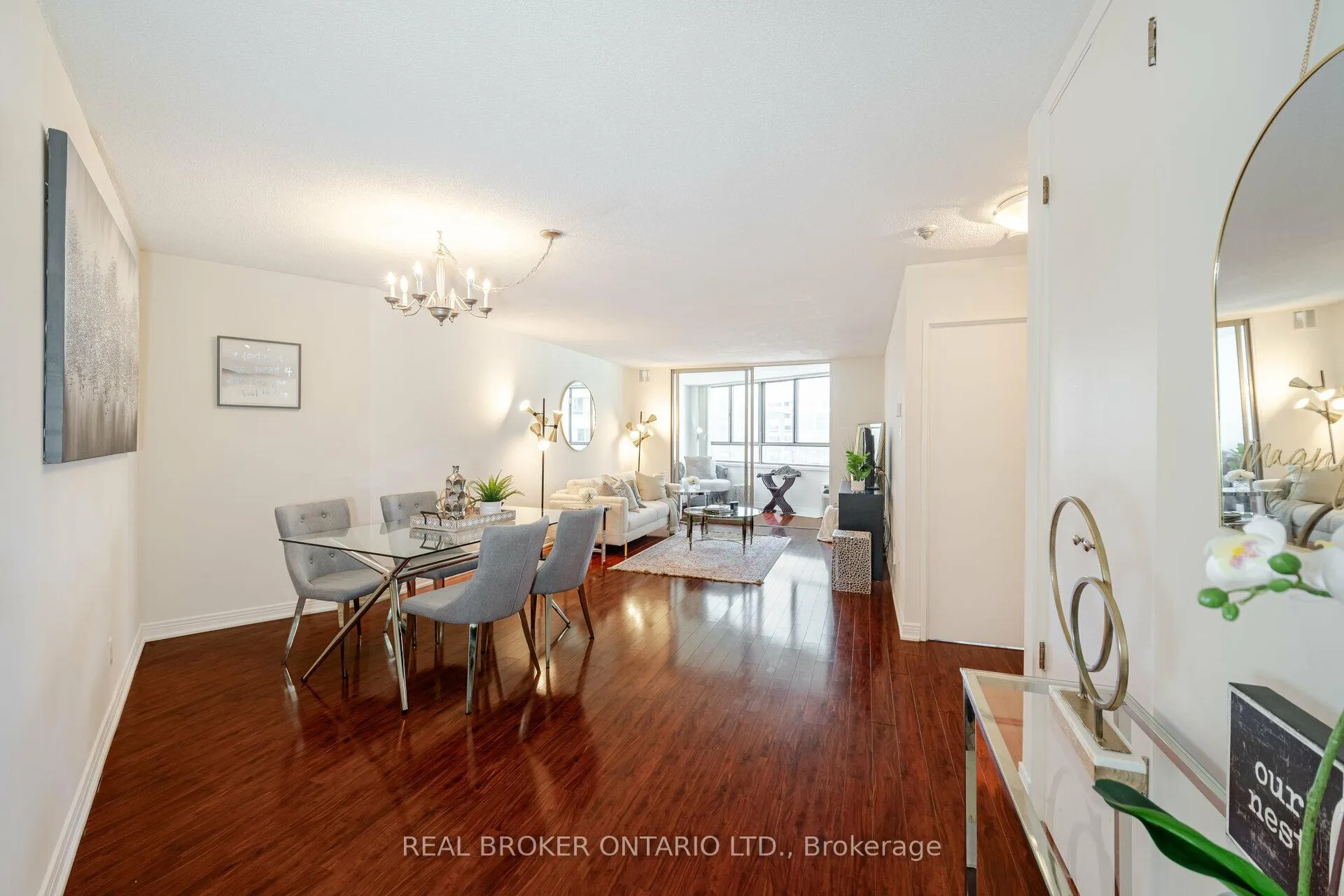 Photo 8 of Unit 604, 250 Queens Quay W, Toronto, Waterfront Communities — HOMEH