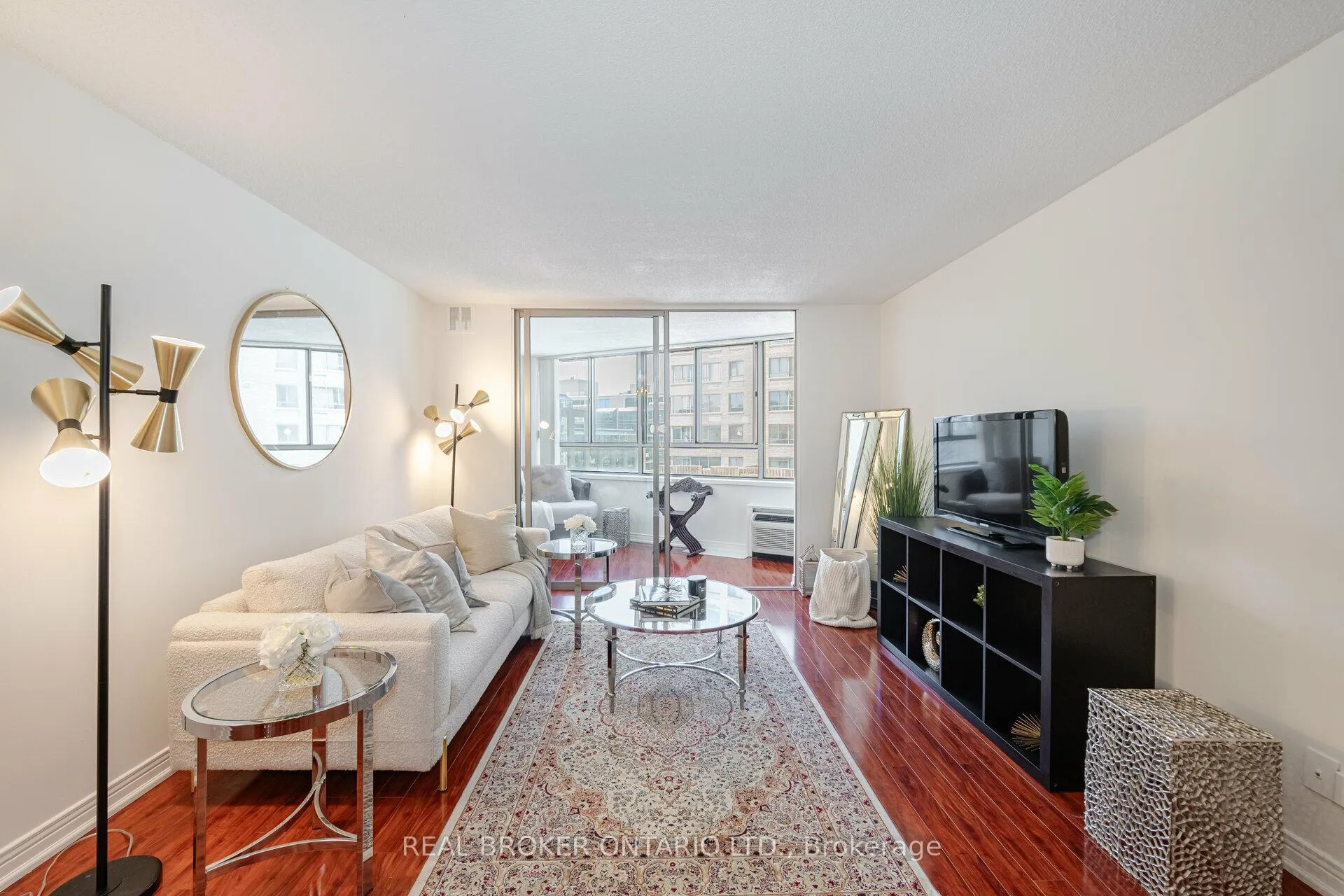 Photo 9 of Unit 604, 250 Queens Quay W, Toronto, Waterfront Communities — HOMEH