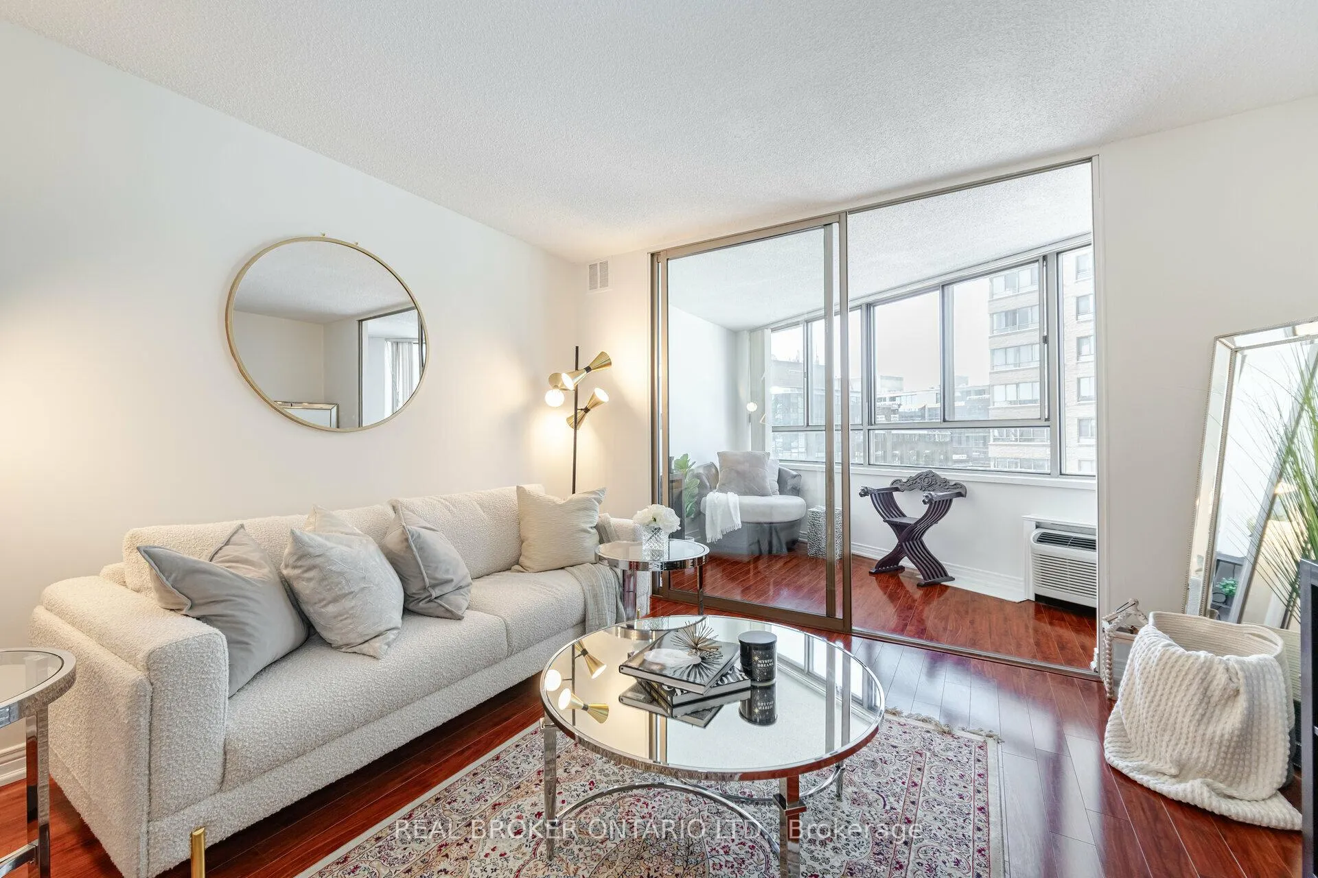 Photo 10 of Unit 604, 250 Queens Quay W, Toronto, Waterfront Communities — HOMEH