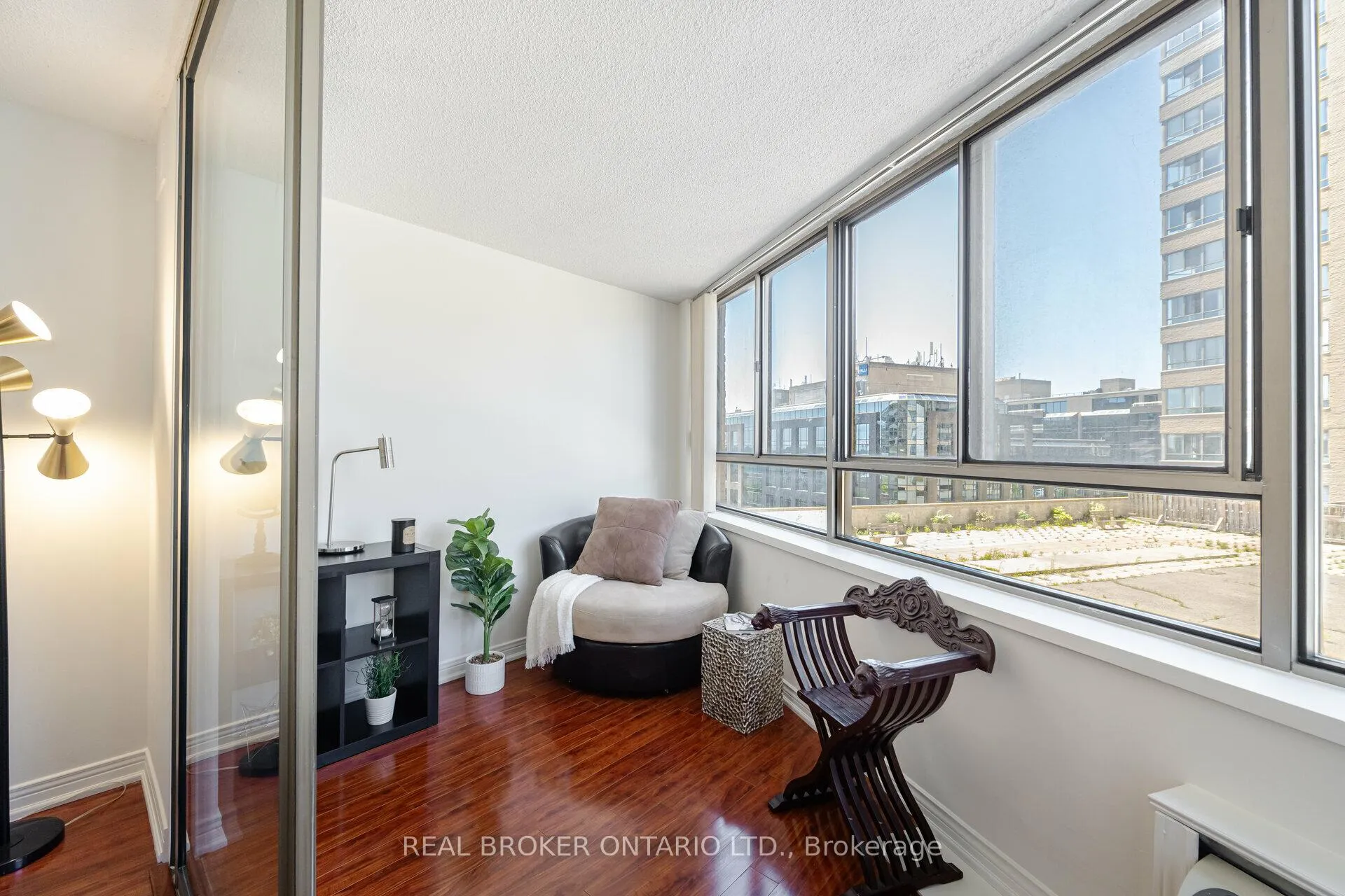 Photo 12 of Unit 604, 250 Queens Quay W, Toronto, Waterfront Communities — HOMEH