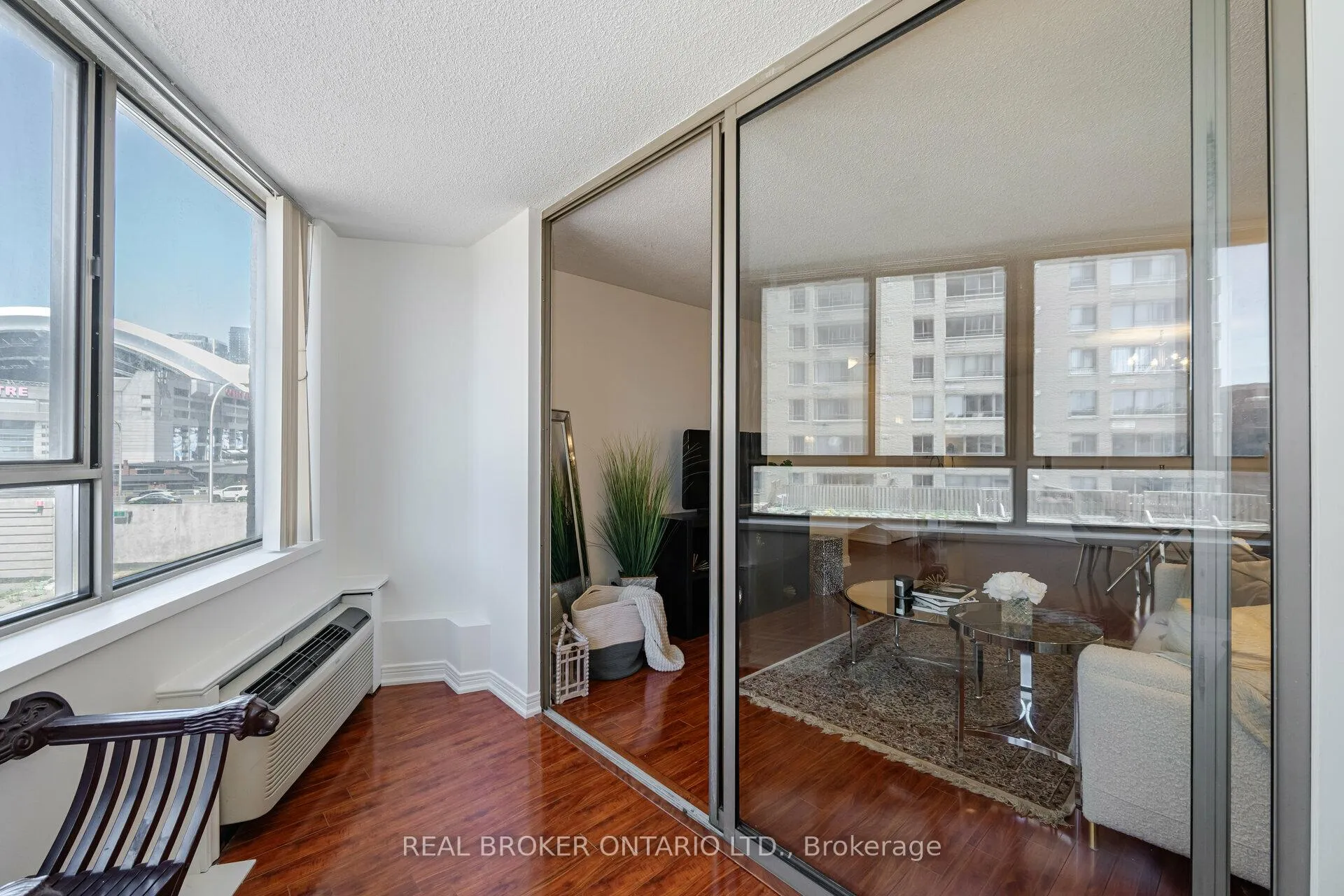 Photo 14 of Unit 604, 250 Queens Quay W, Toronto, Waterfront Communities — HOMEH