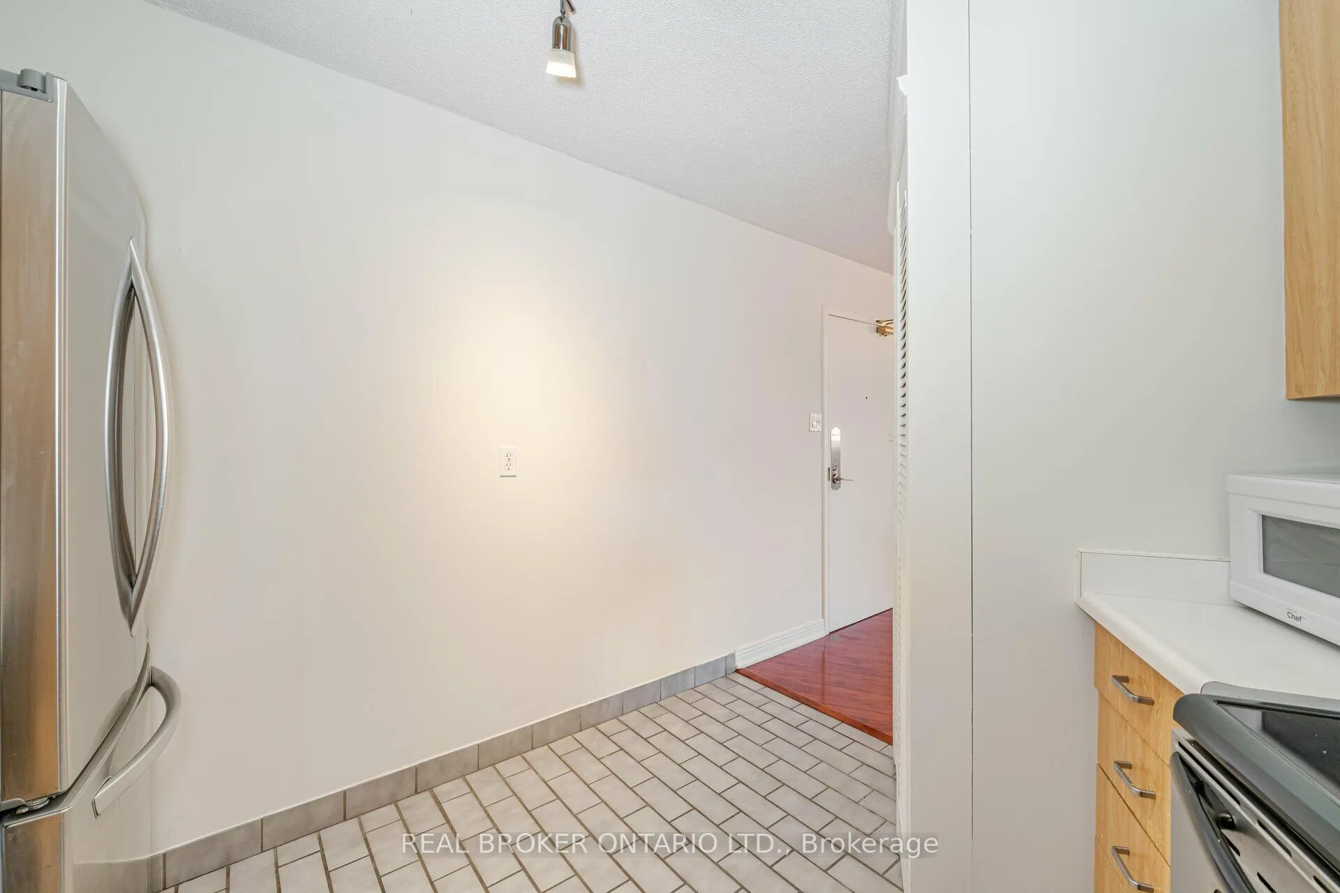 Photo 19 of Unit 604, 250 Queens Quay W, Toronto, Waterfront Communities — HOMEH