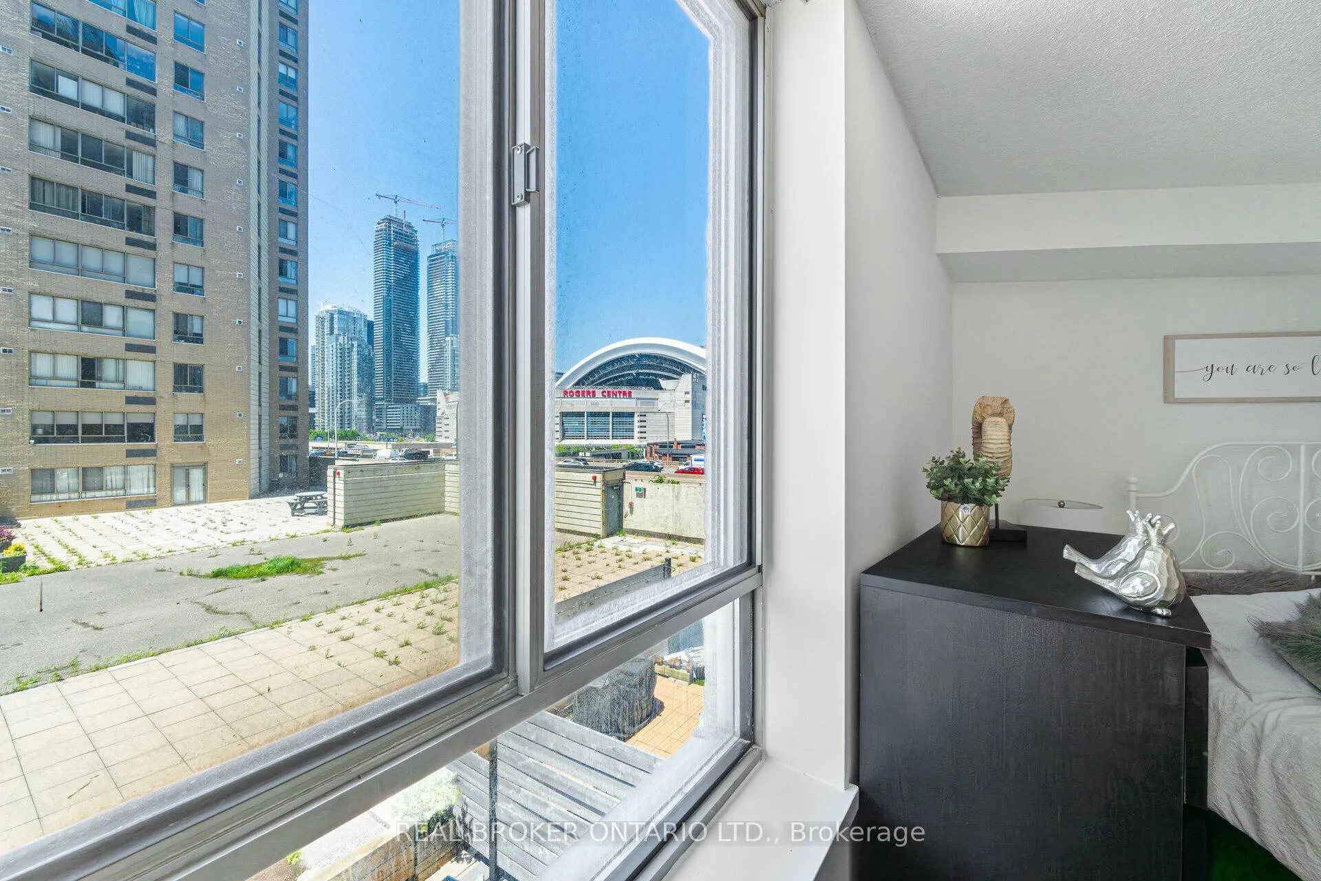 Photo 26 of Unit 604, 250 Queens Quay W, Toronto, Waterfront Communities — HOMEH
